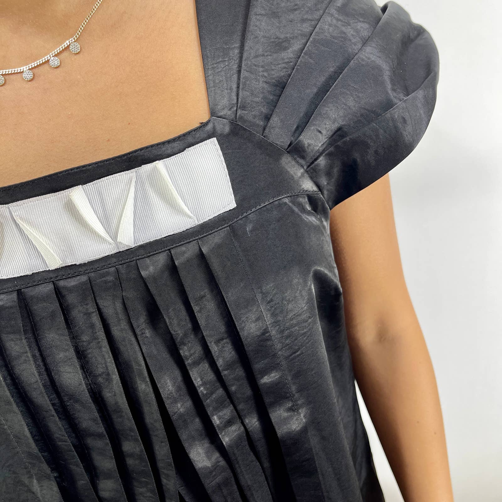 90s Vintage Black Cap Sleeve Pleated Mini Baby Doll Dress by Serena Kay - Image 5