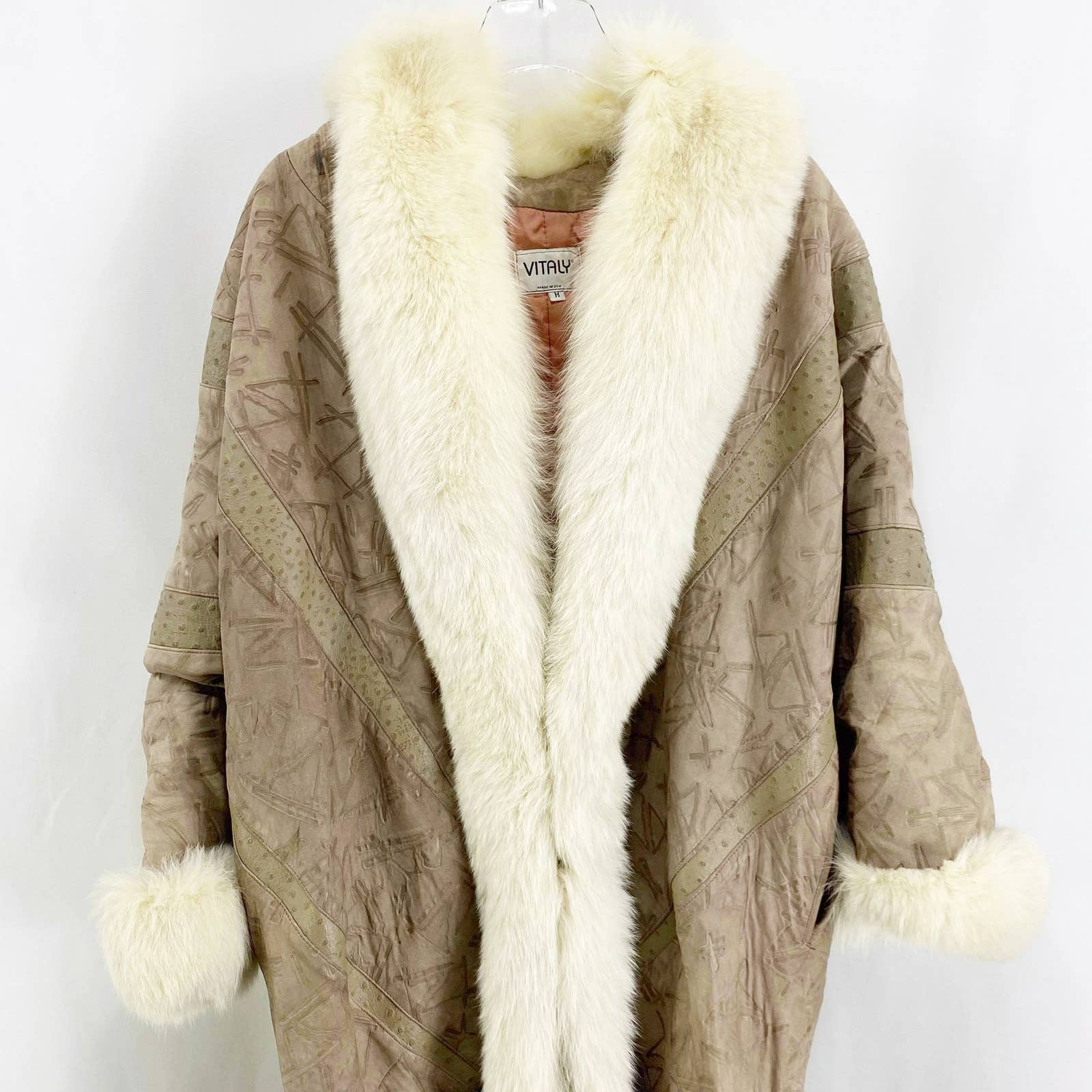 90s Vintage Brown and Cream Leather Fur Trim Coat by Vitaly - Image 2