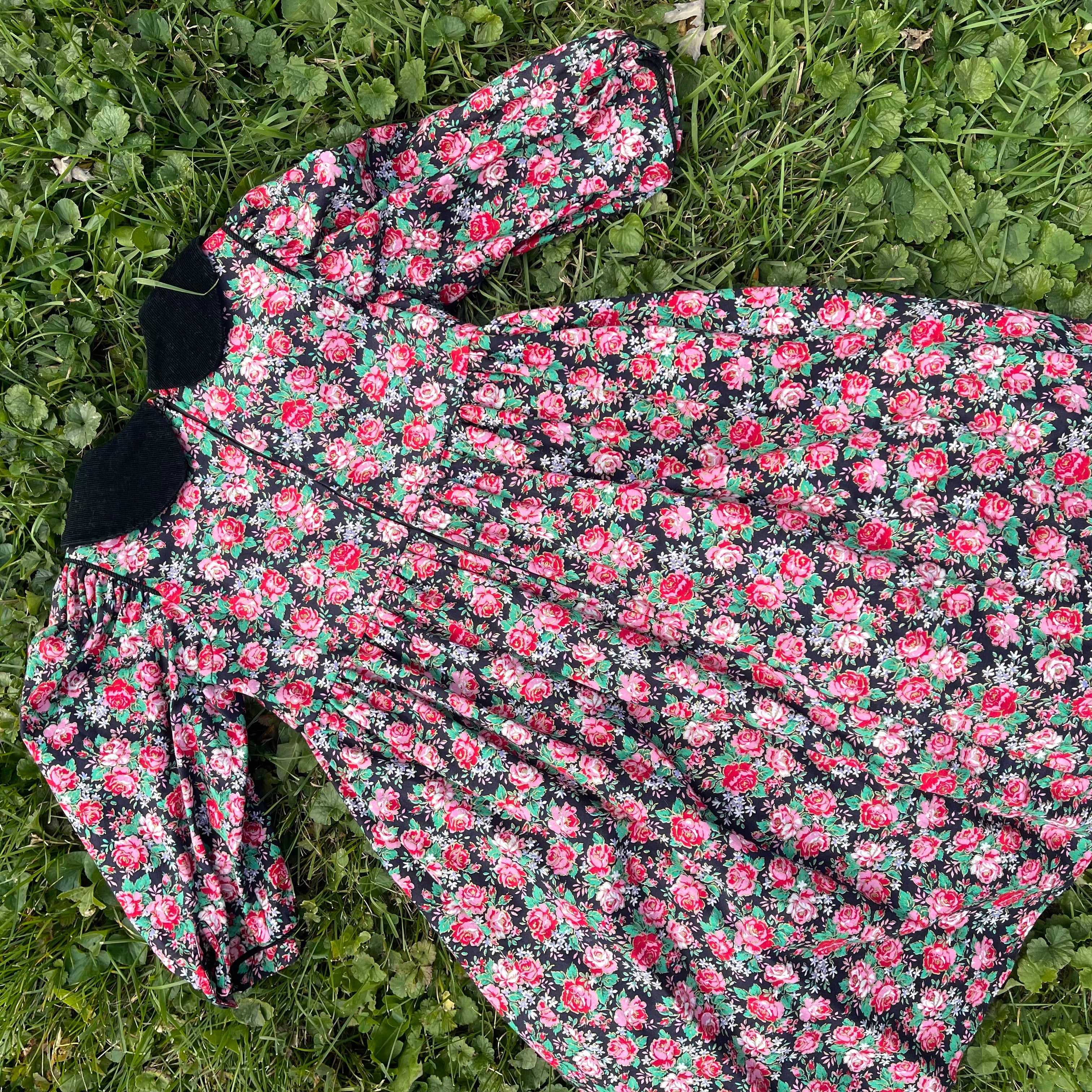 90s Vintage Children's Floral Cotton Dress | Quilted By Sylvia Whyte - Image 7