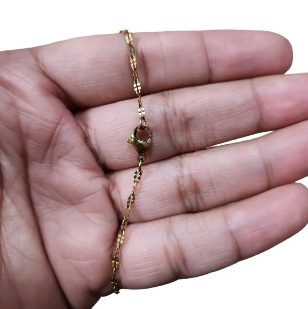 90s Vintage Gold Toned Link Necklace - Image 3