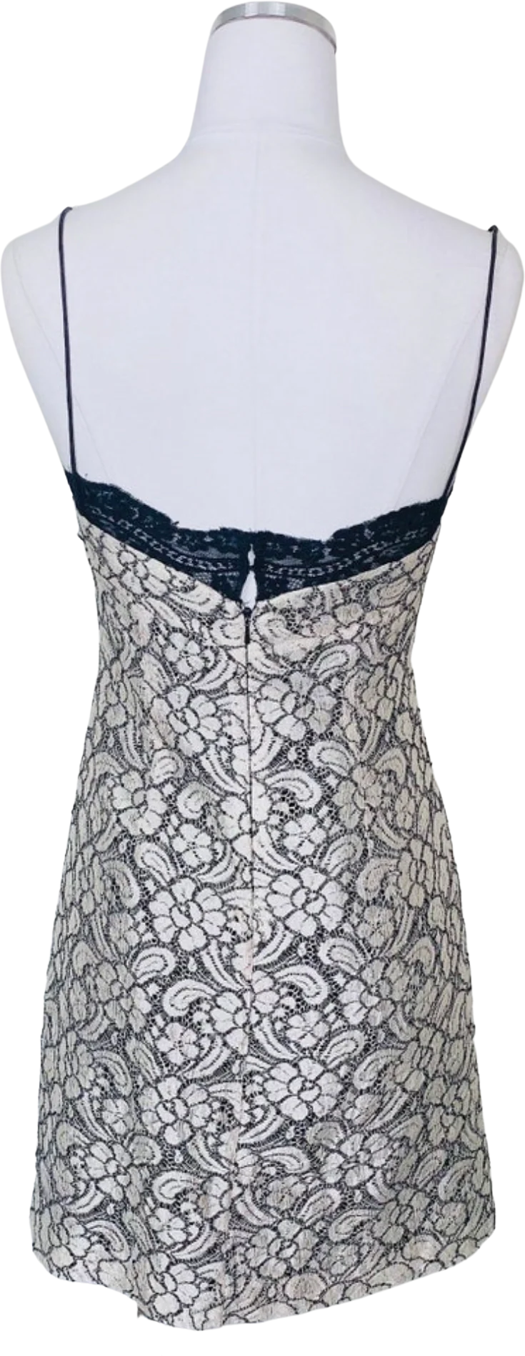 90s Vintage Gray Lace Carmen Marc Valvo Mini Dress By Carmen Marc Valvo - Image 2