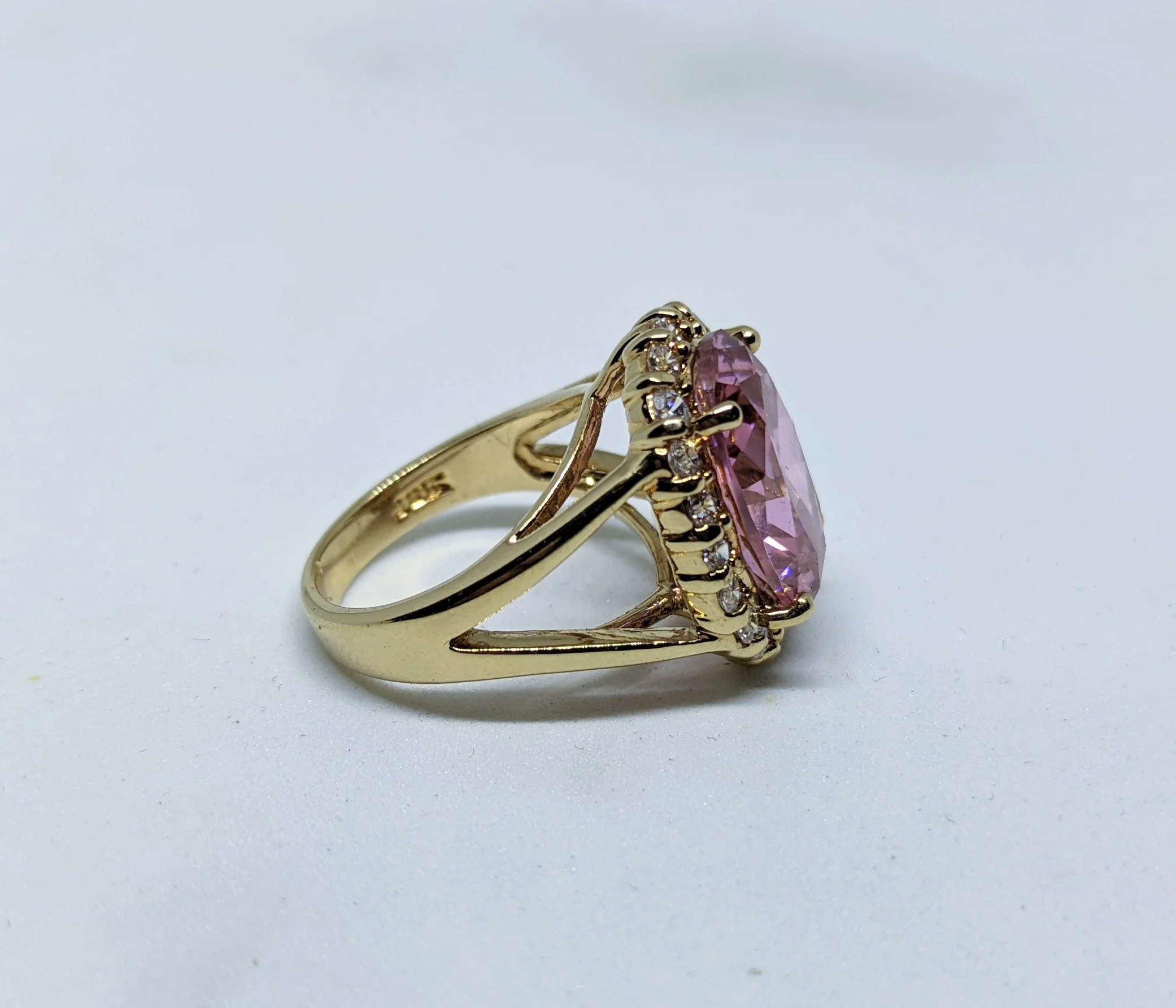 90s Vintage Jacqueline Kennedy Sim Pink Kunzite Ring by Camrose & Cross - Image 4