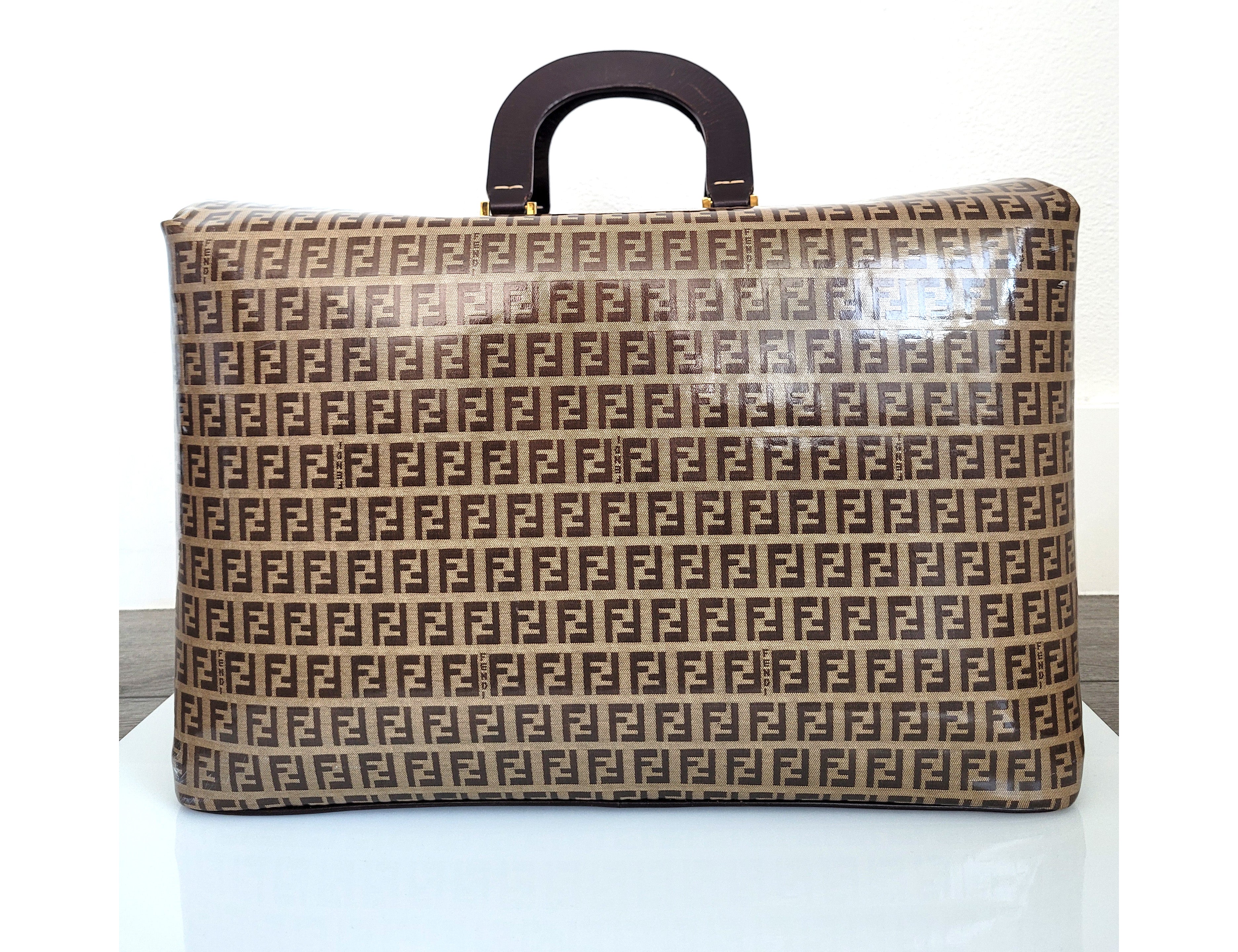 90s Vintage Large Overnight Bag Weekender Bag Leather By Fendi - Image 4