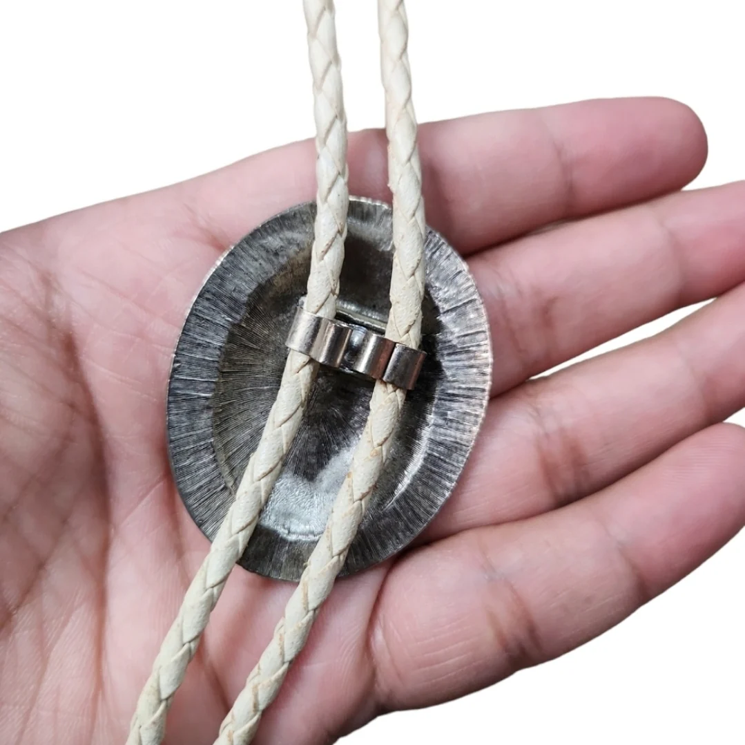 90s Vintage Leather Silver Toned Blue Lapis Lariat - Image 3