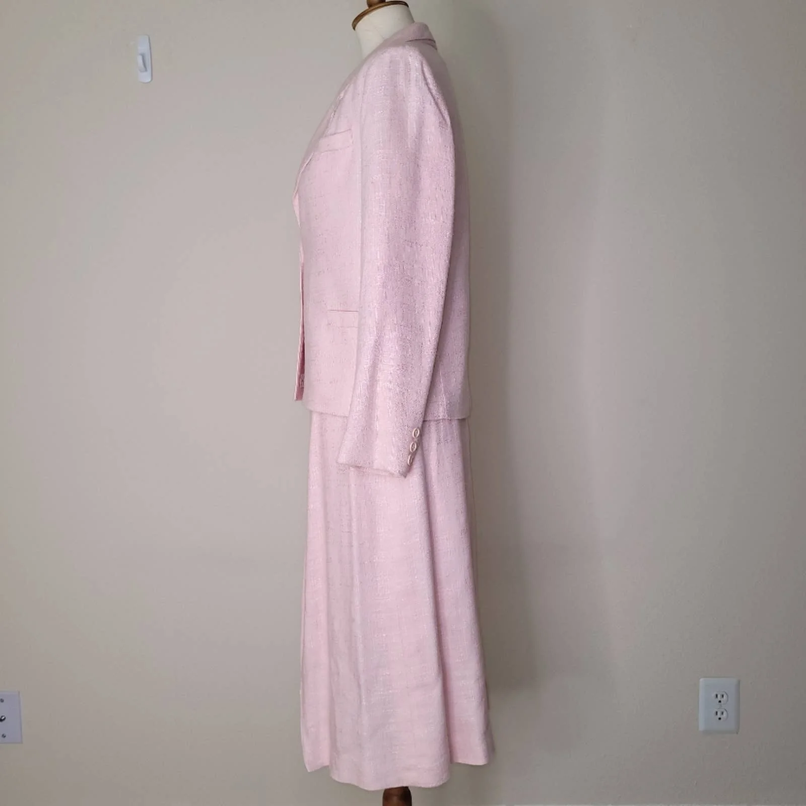 90s Vintage Light Pink Textured Pleated A-Line Jacket and Skirt Set - Size Small - Image 4