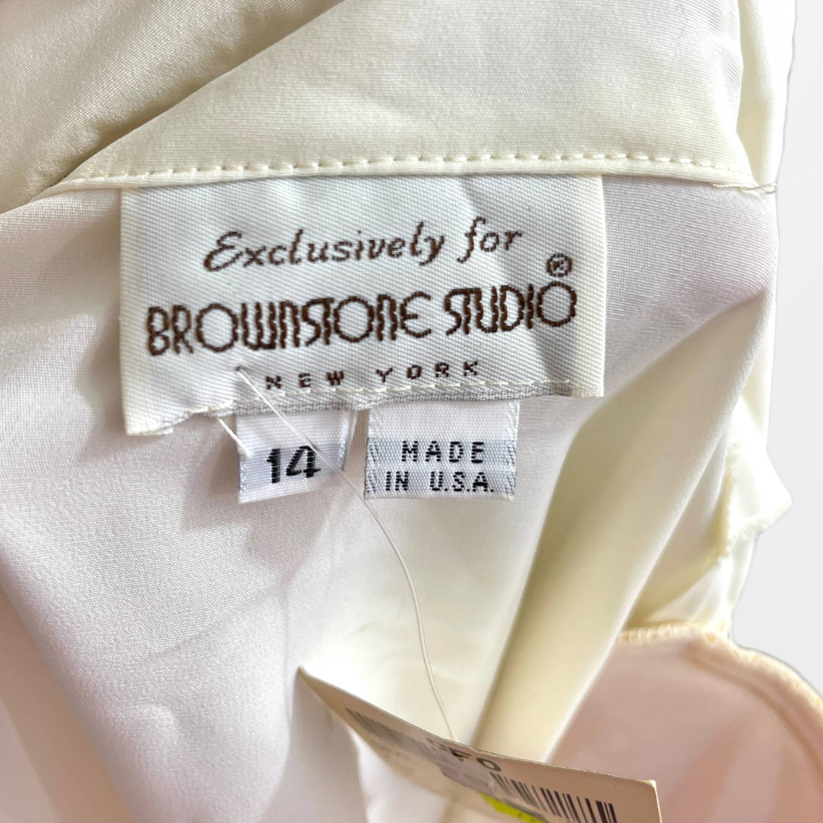 90s Vintage White Black Contrast Trim Button Up by Brownstone Studio - Image 4