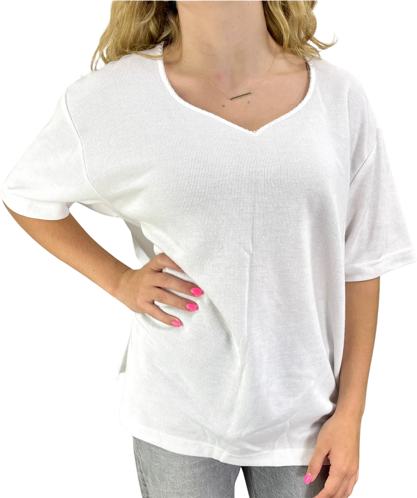 90s Vintage White Scooped V-Neck Short Sleeve Tee by Carolyn Taylor