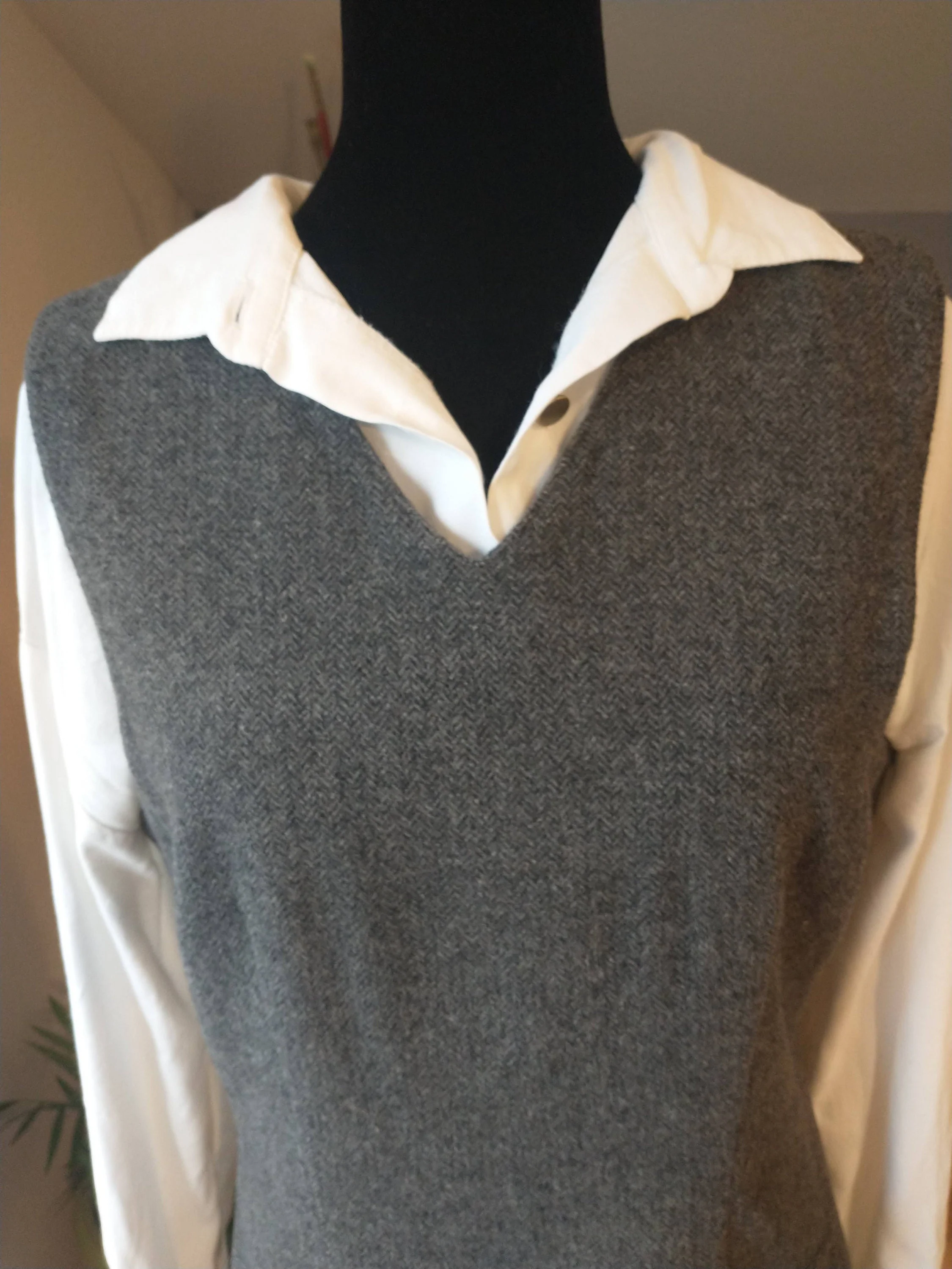 90s Vintage Wool Jumper Dress Gray Lined Midi Winter Dress Minamalist Made In Hong Kong by Eddie Bauer - Image 3
