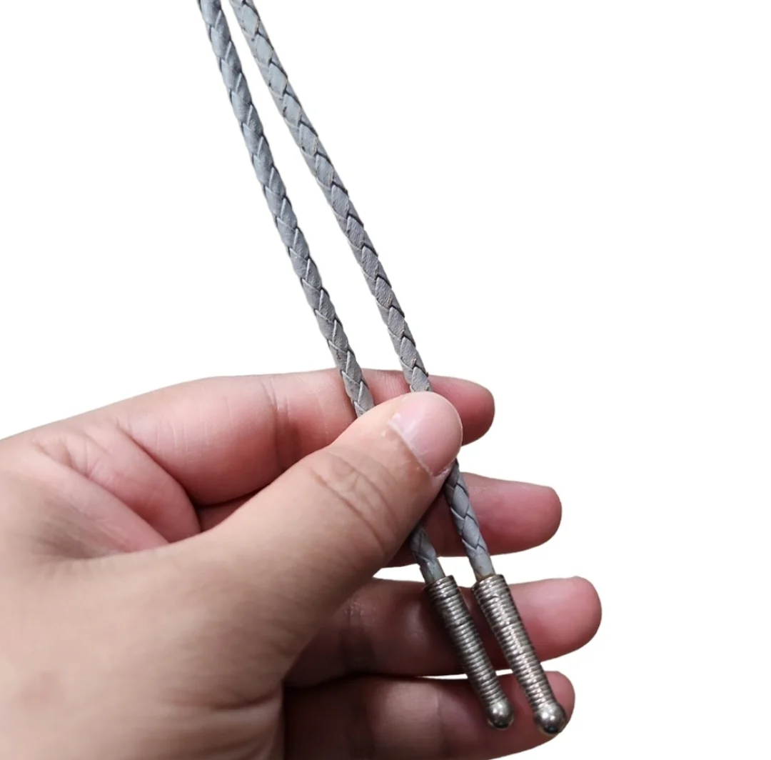 90s Vtg Gray Leather Silver Toned Arrowsmith Lariat - Image 3