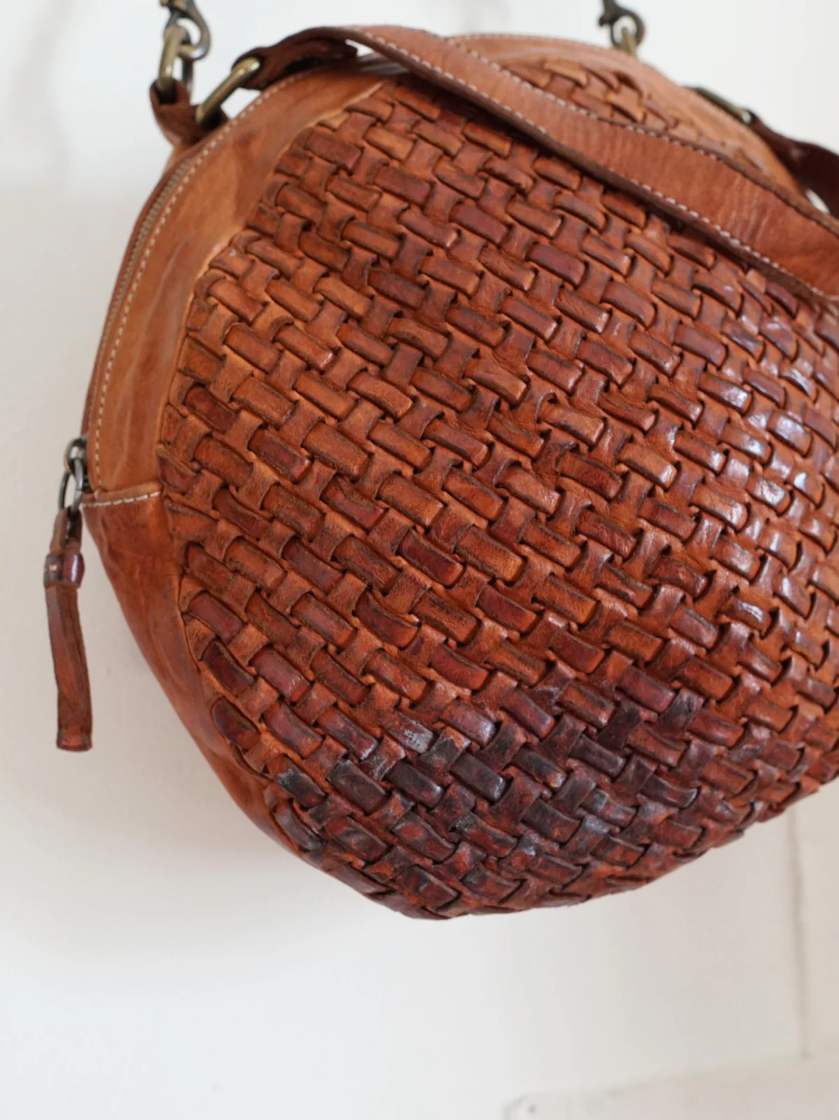90s Whiskey Brown Woven Leather Circle Multi Way Bag by Langellotti - Image 5