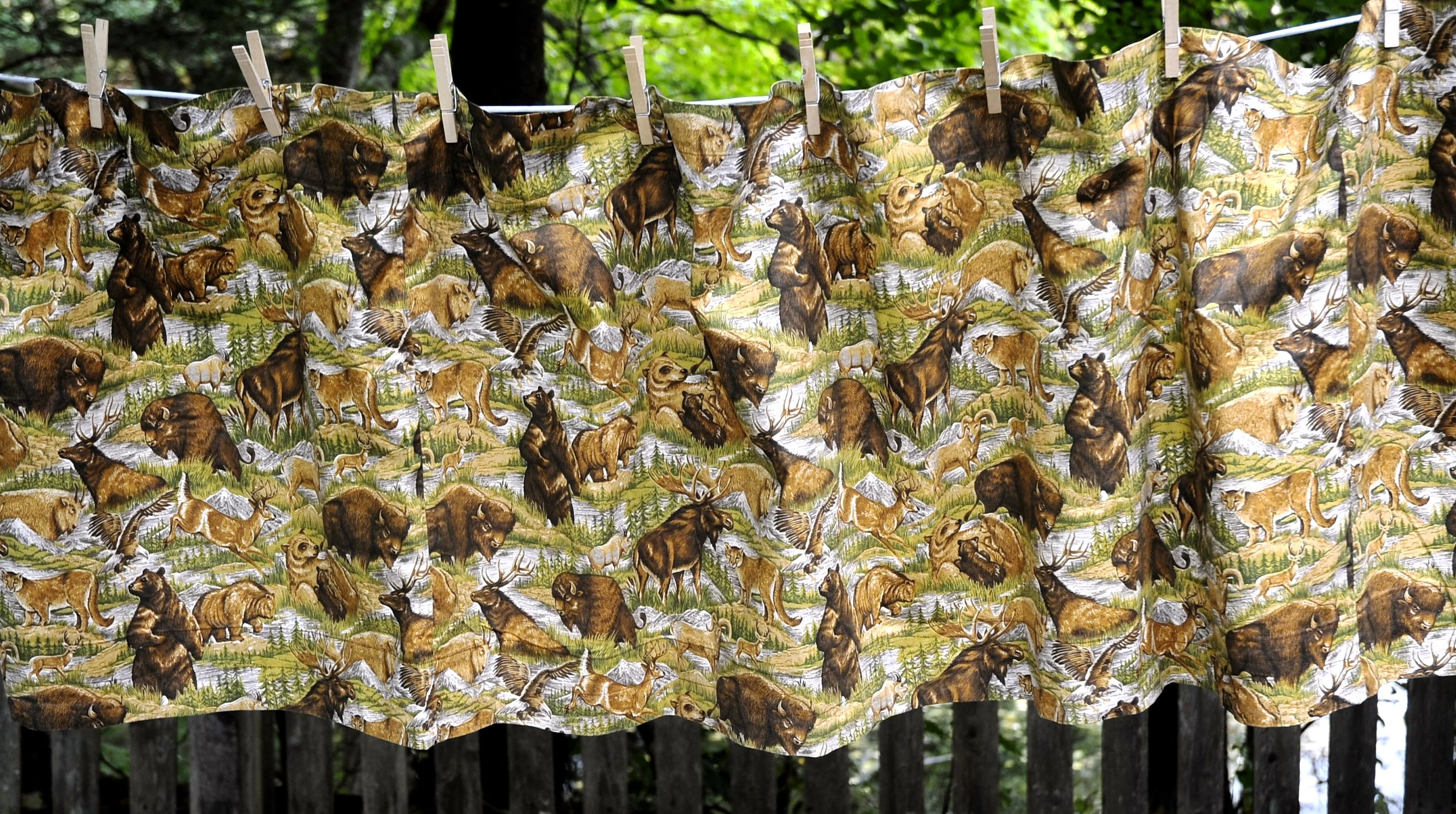 90s Wildlife Cotton Valence 174" X 22" Bear With Cubs By Cranston Print Works Company - Image 9