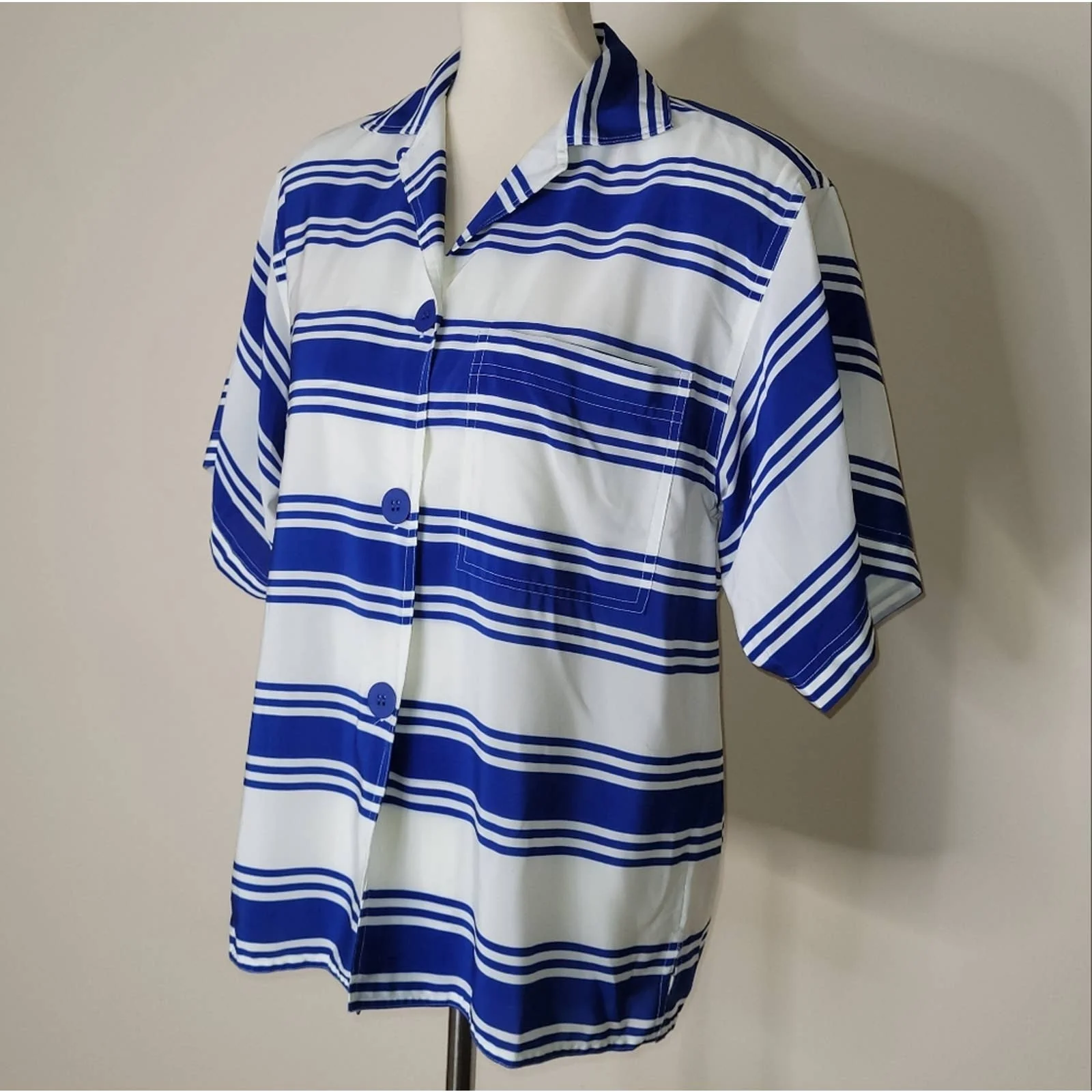 Albert Nipon Blue and White Striped Short-Sleeved Collared Button-Down Shirt by Albert Nipon - Image 5