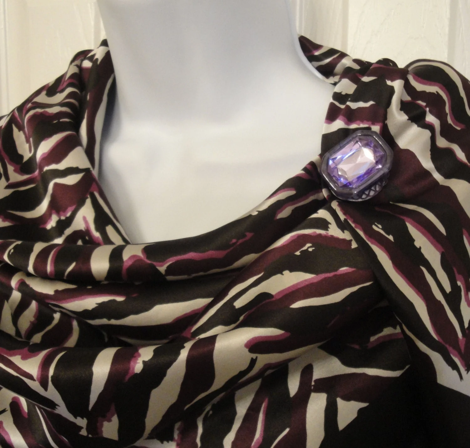 Animal Print Silk Square Scarf 35 Inch Brown Cream 2 Shades of Purple Terrific Design and Color Combination Bonus Magnetic Brooch Vtg - Image 8