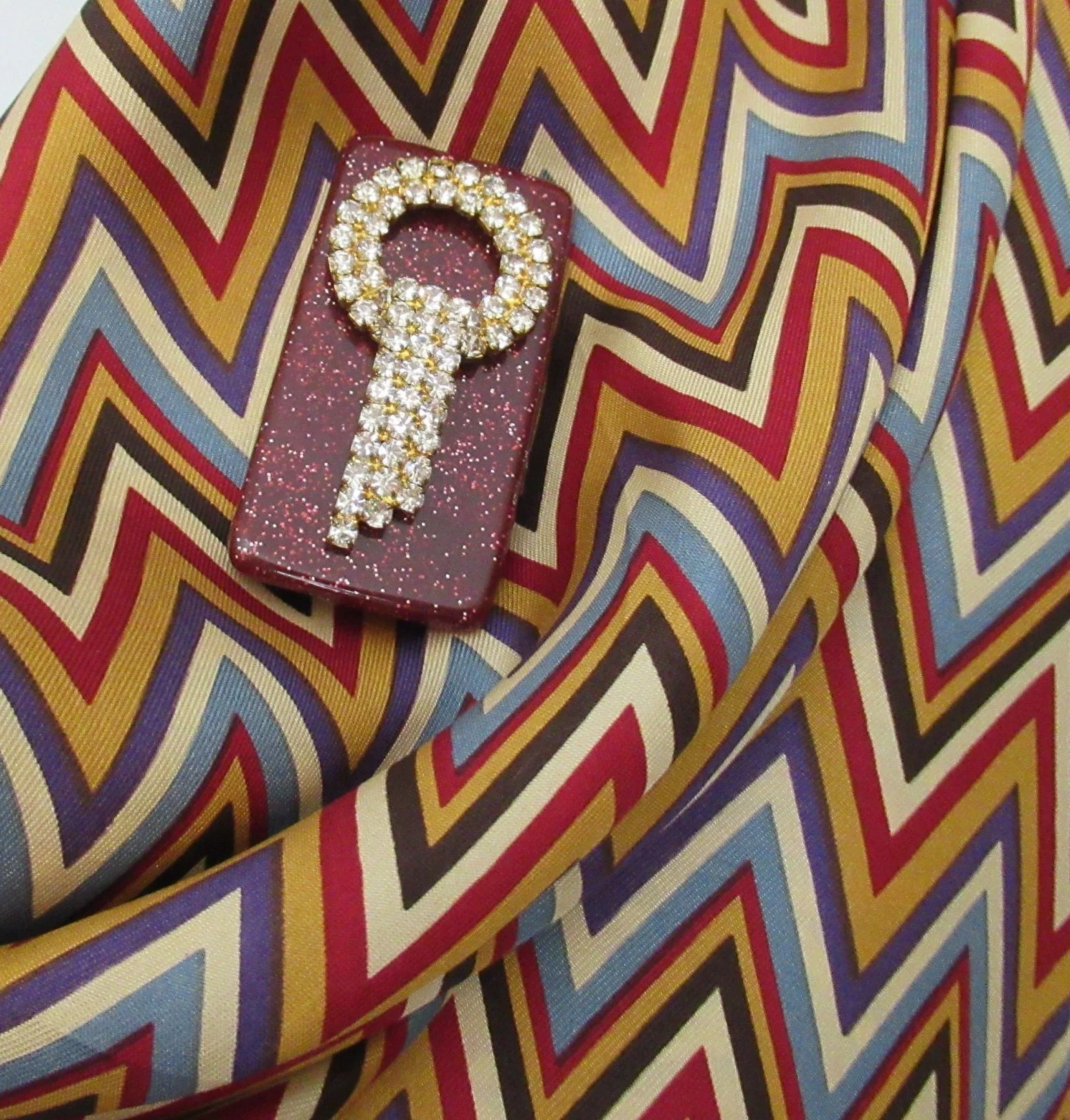 Anne Klein Square Silk Scarf Zig Zag Design In Brown Purple Wedgewood Blue Gold Cream Bonus Magnetic Brooch Vintage Classic by Anne Klein - Image 7