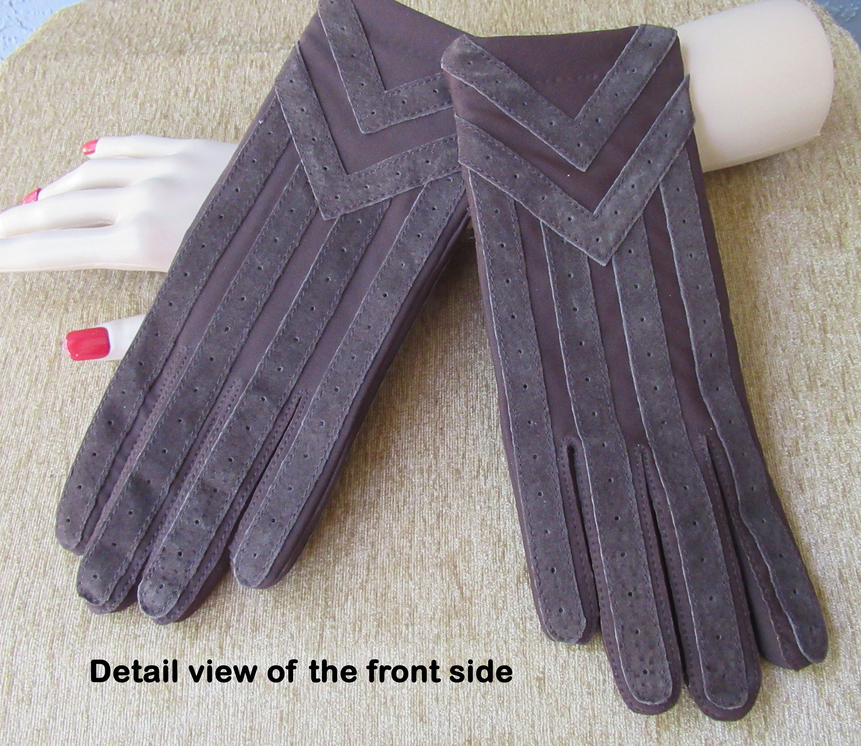 Aris Isotoner Stretch Gloves Chocolate Brown Original Paper Insert Leather Strips One Fits Many Label Ml Vintage 90s by Aris Isotoner - Image 7