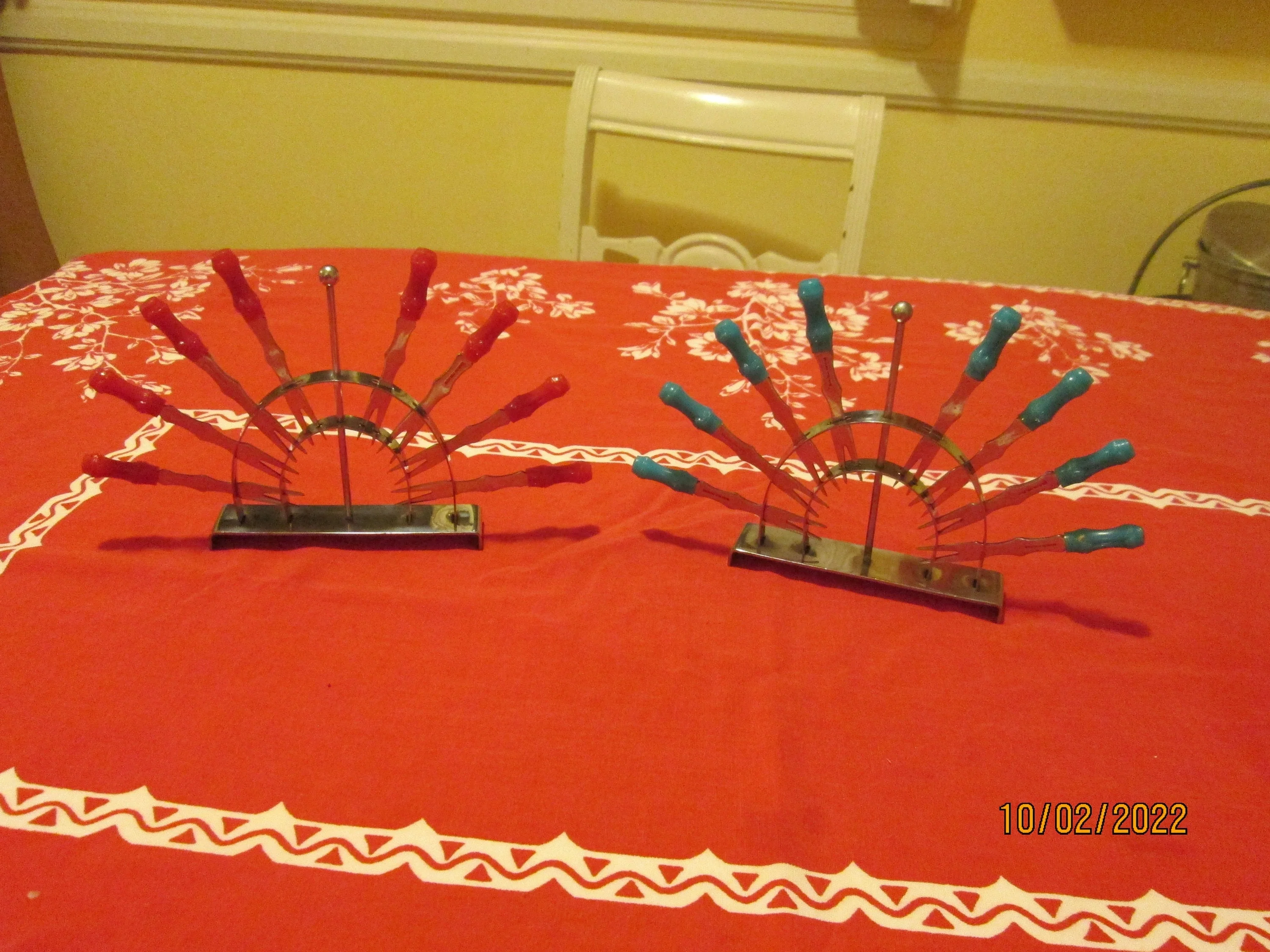 Art Deco Rare Cocktail Forks 8 Chrome Stand Turquoise Red - Image 4