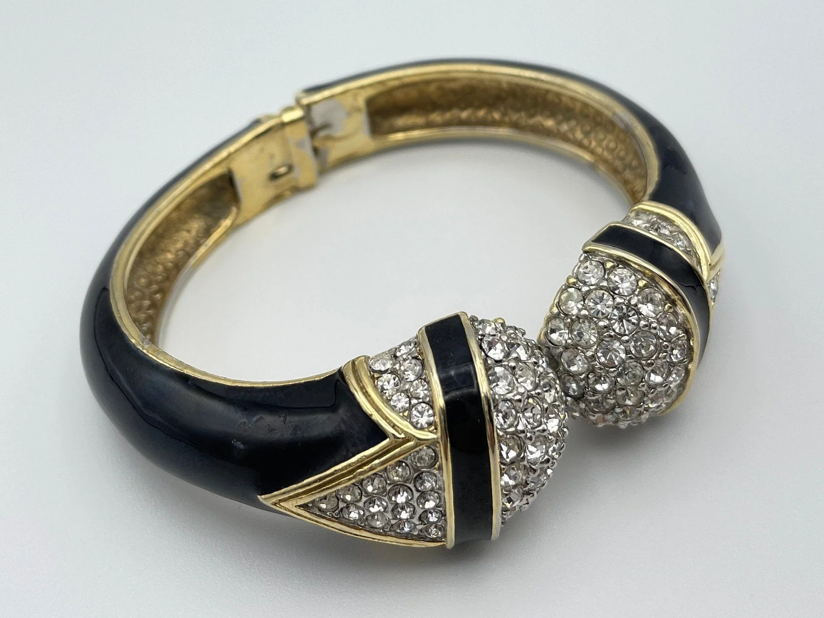 Art Deco Unsigned Black Enamel Rhinestone Clamper Bracelet by Ciner - Image 5