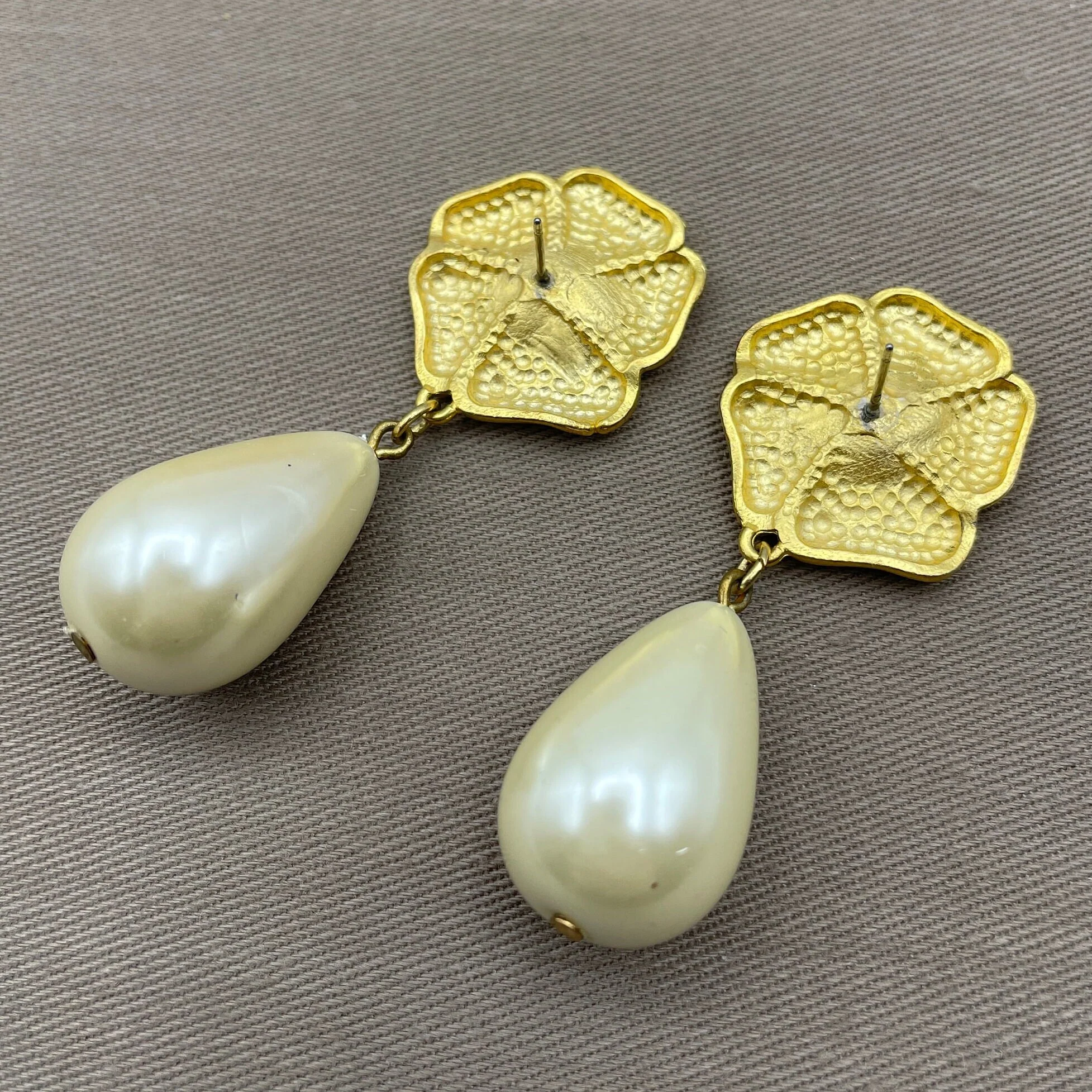 Art Nouveau Baroque Teardrop Pearl Flower Statement Earrings for Pierced Ears - Image 5