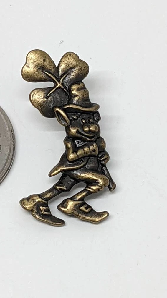 Artifacts Clutch Lapel Pins Set of Three Leprechauns Silvertone Goldtone and Brasstone St Patricks Day by J&J - Image 5