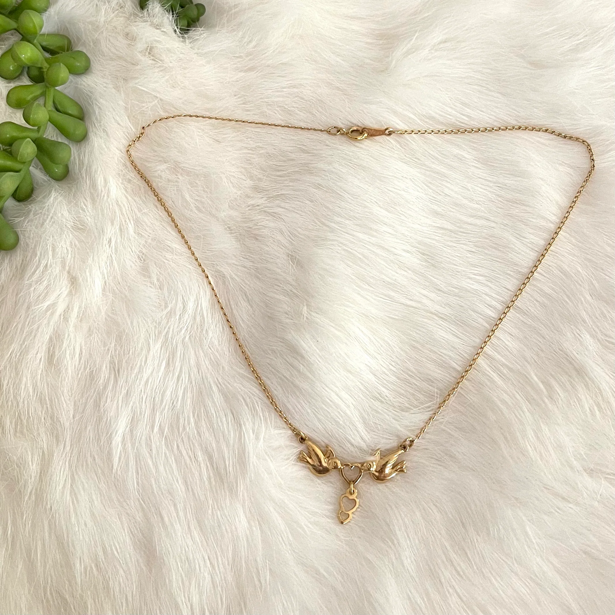 Avon Love Doves And Hearts Pendant Necklace - Image 3