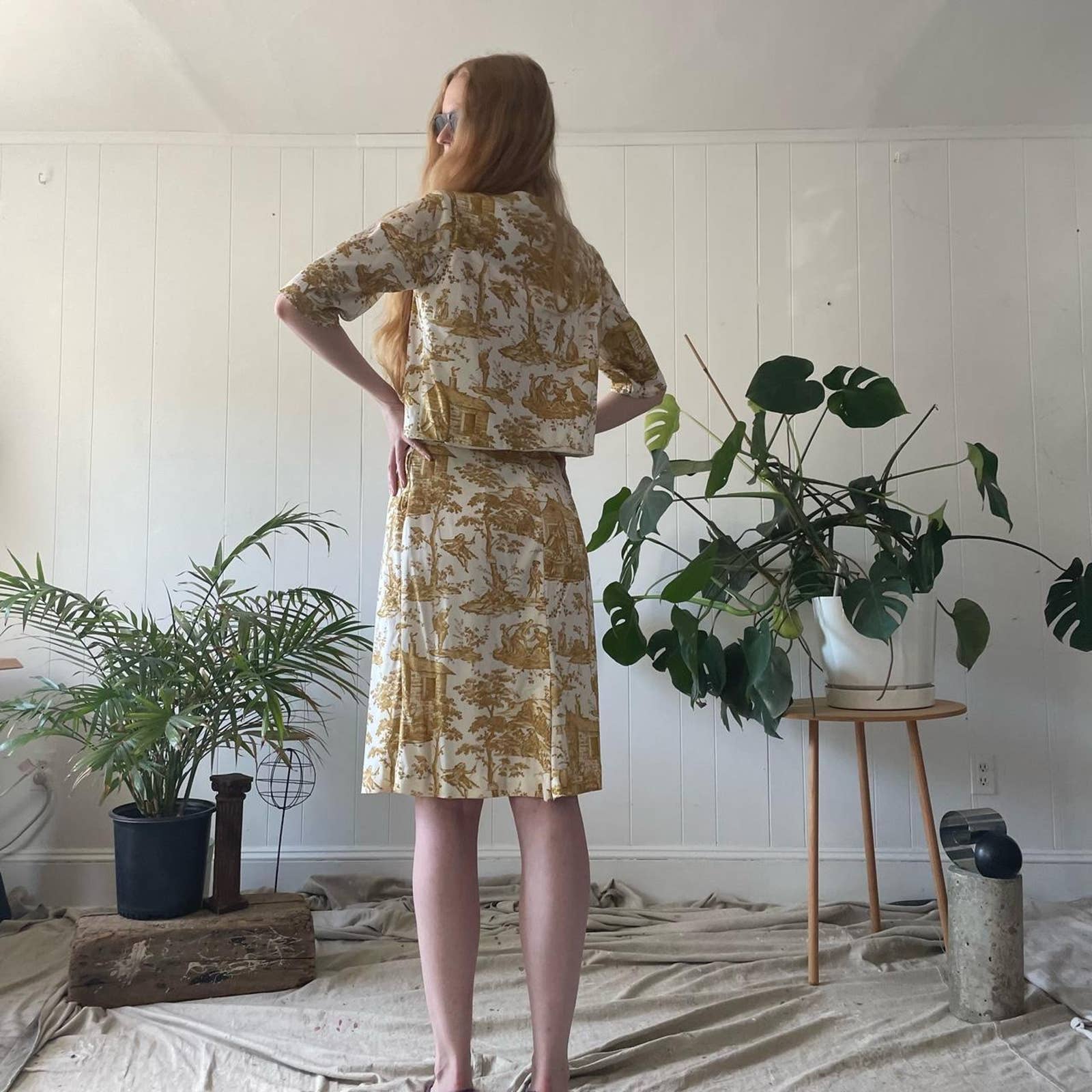 Awesome True Vintage Early 60s Rayon Blouse and Skirt Set - Image 2