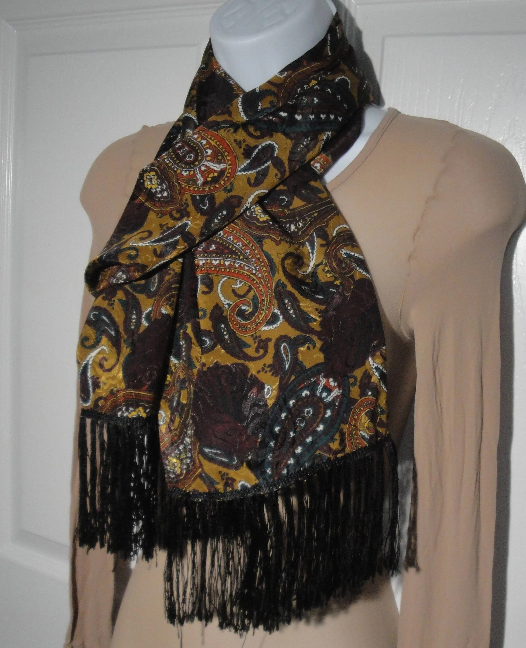 Axcess 62 by 15 Inch Scarf Tuxedo Style Oblong with 4 Inches Black Fringe Each End Paisley with Floral Pattern On Pattern Made In Italy Vtg - Image 8