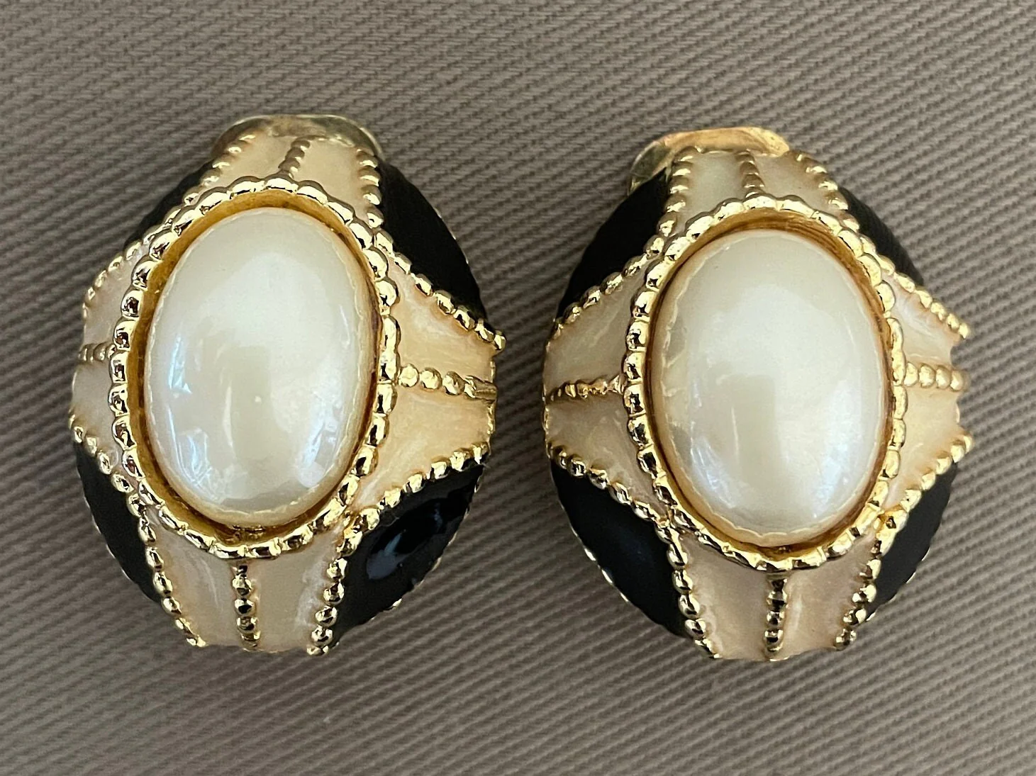 Baroque Faux Pearl Black and Cream Enamel Clip On Statement Earrings - Image 2