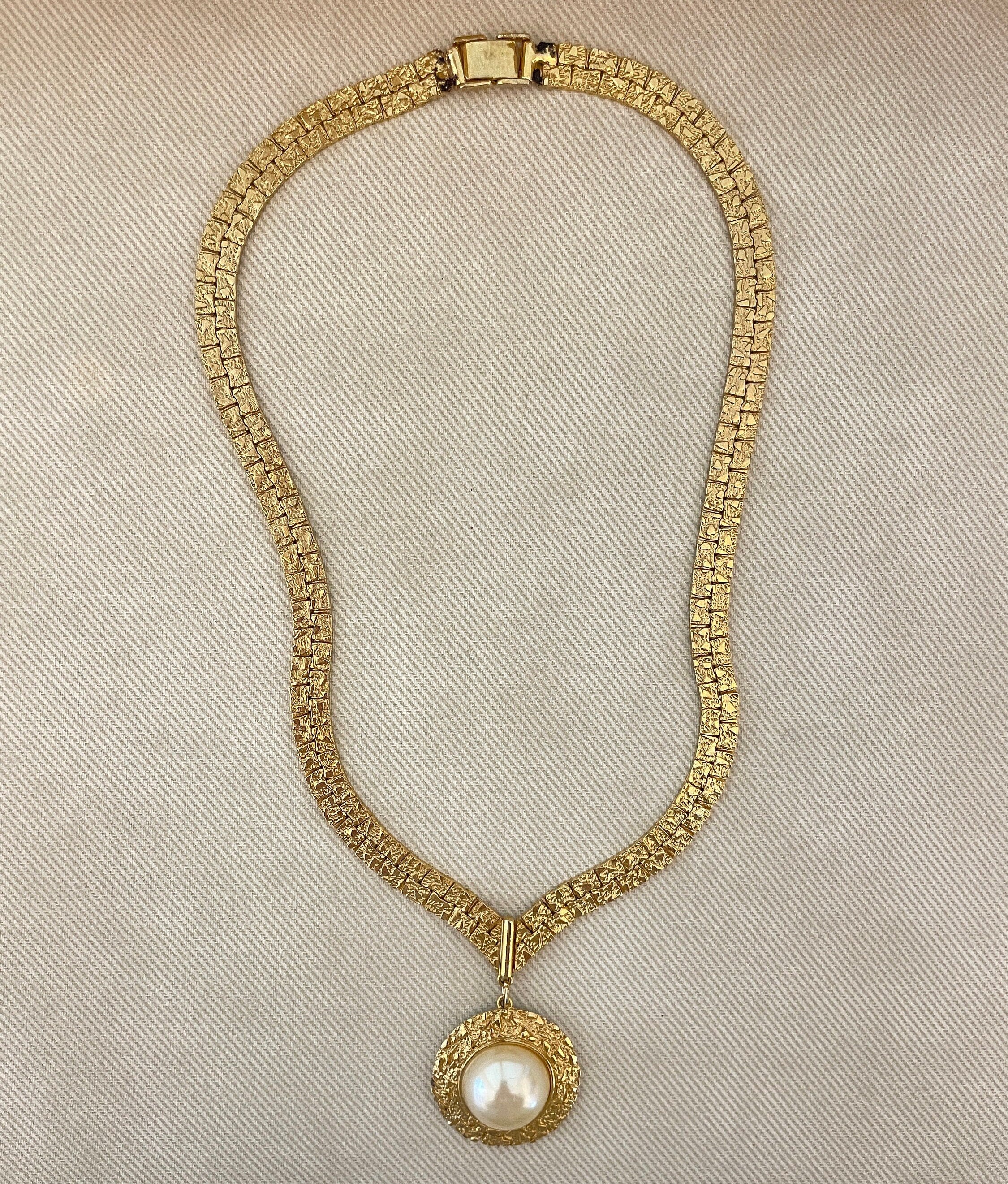Baroque Pearl 90s Vintage Statement Necklace - Image 3