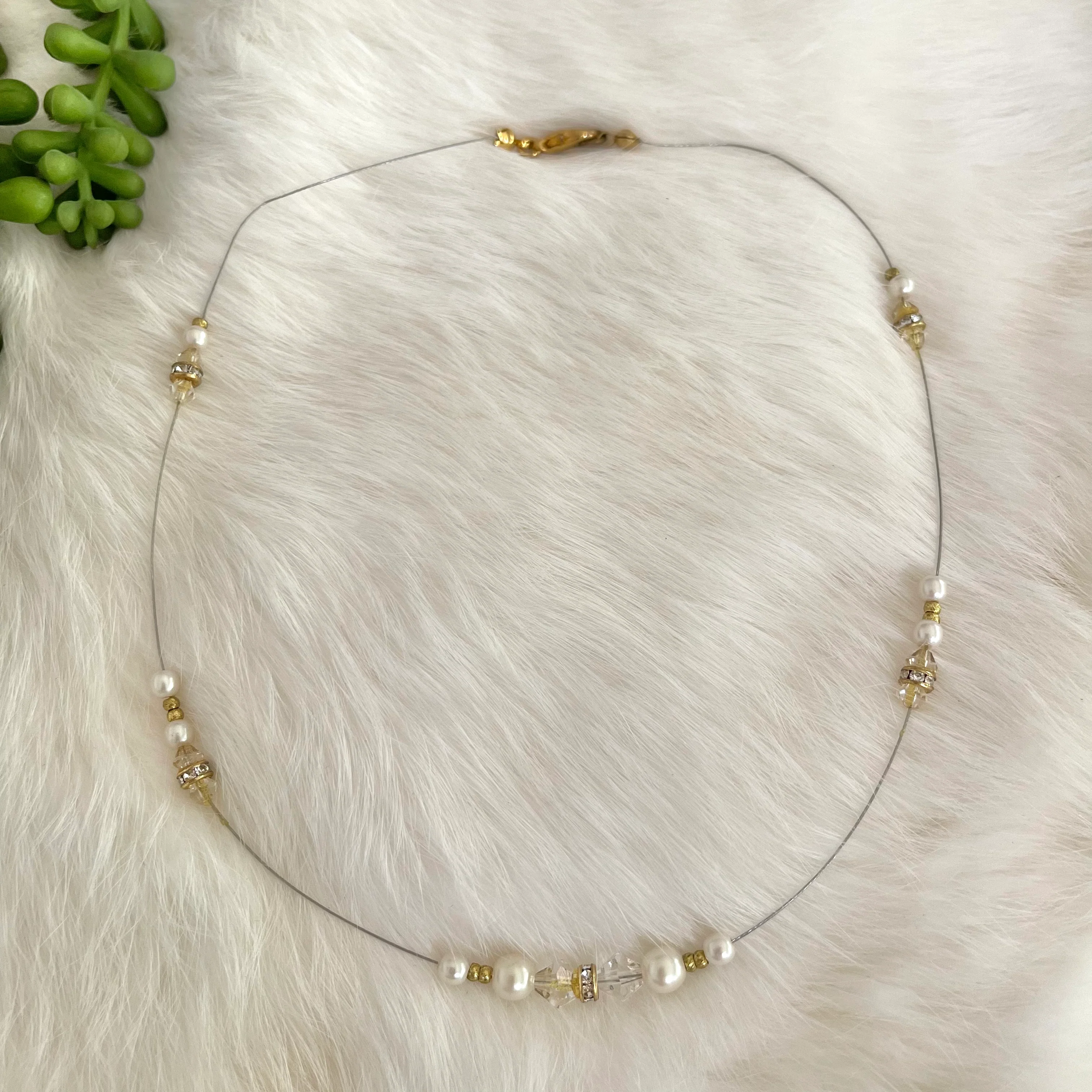 Beaded Faux Pearl Wire Necklace - Image 4