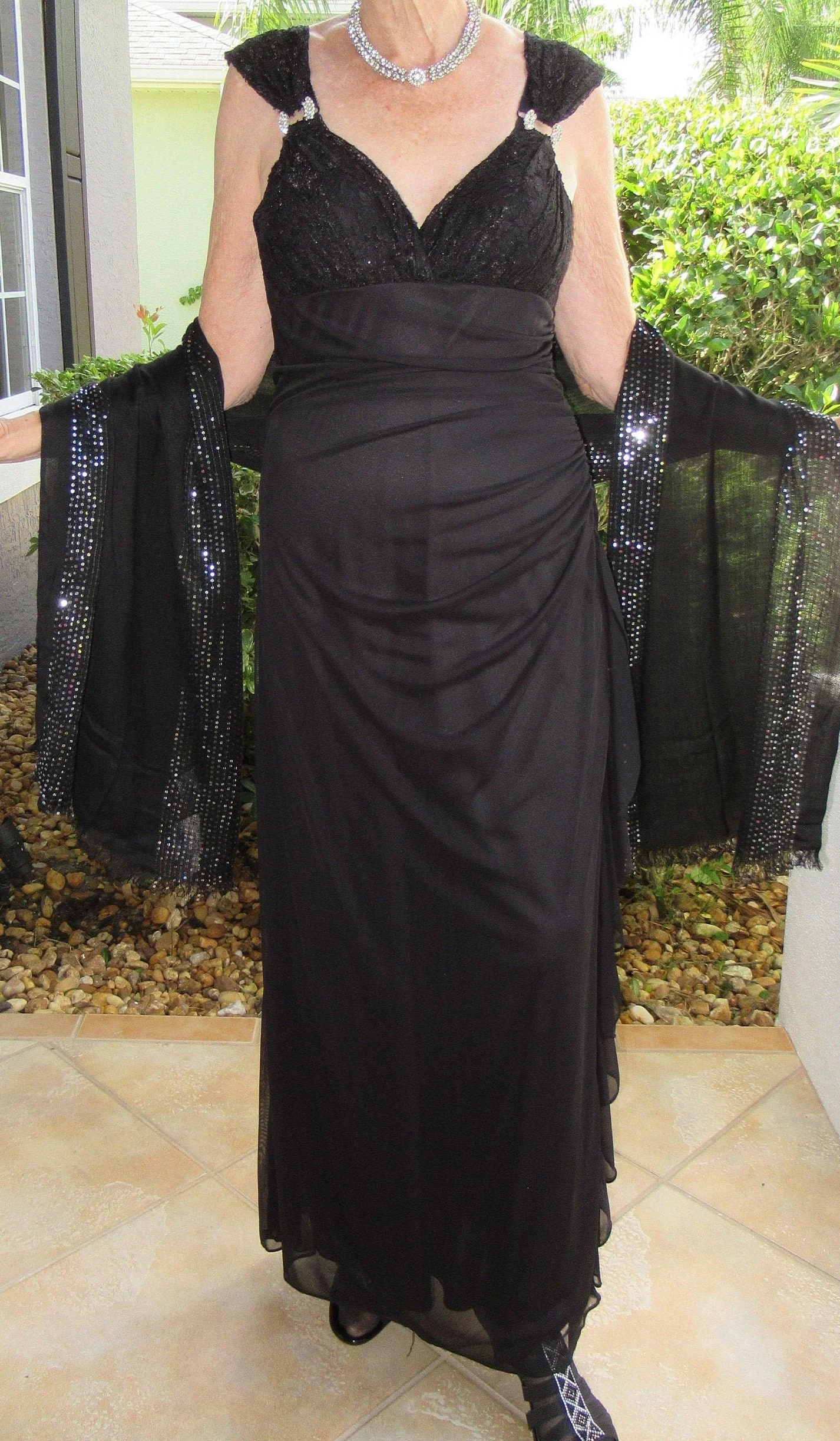 Betsy and Adam Formal Dress Long Black Lace Overlay 40s Style Padded Bodice Shirred Chiffon Skirt Fully Lined Vintage by Betsy & Adam F - Image 4
