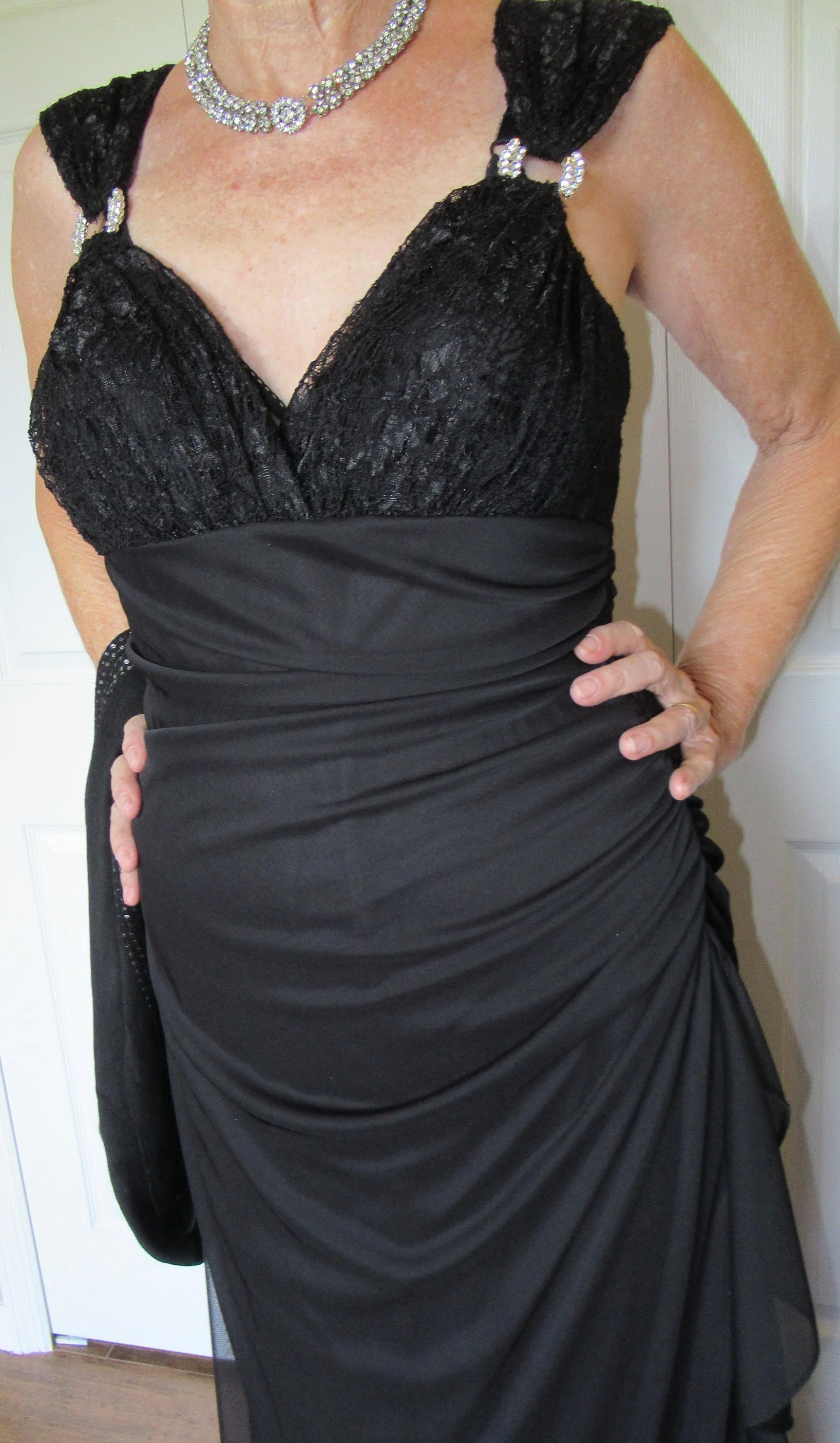 Betsy and Adam Formal Dress Long Black Lace Overlay 40s Style Padded Bodice Shirred Chiffon Skirt Fully Lined Vintage by Betsy & Adam F - Image 5