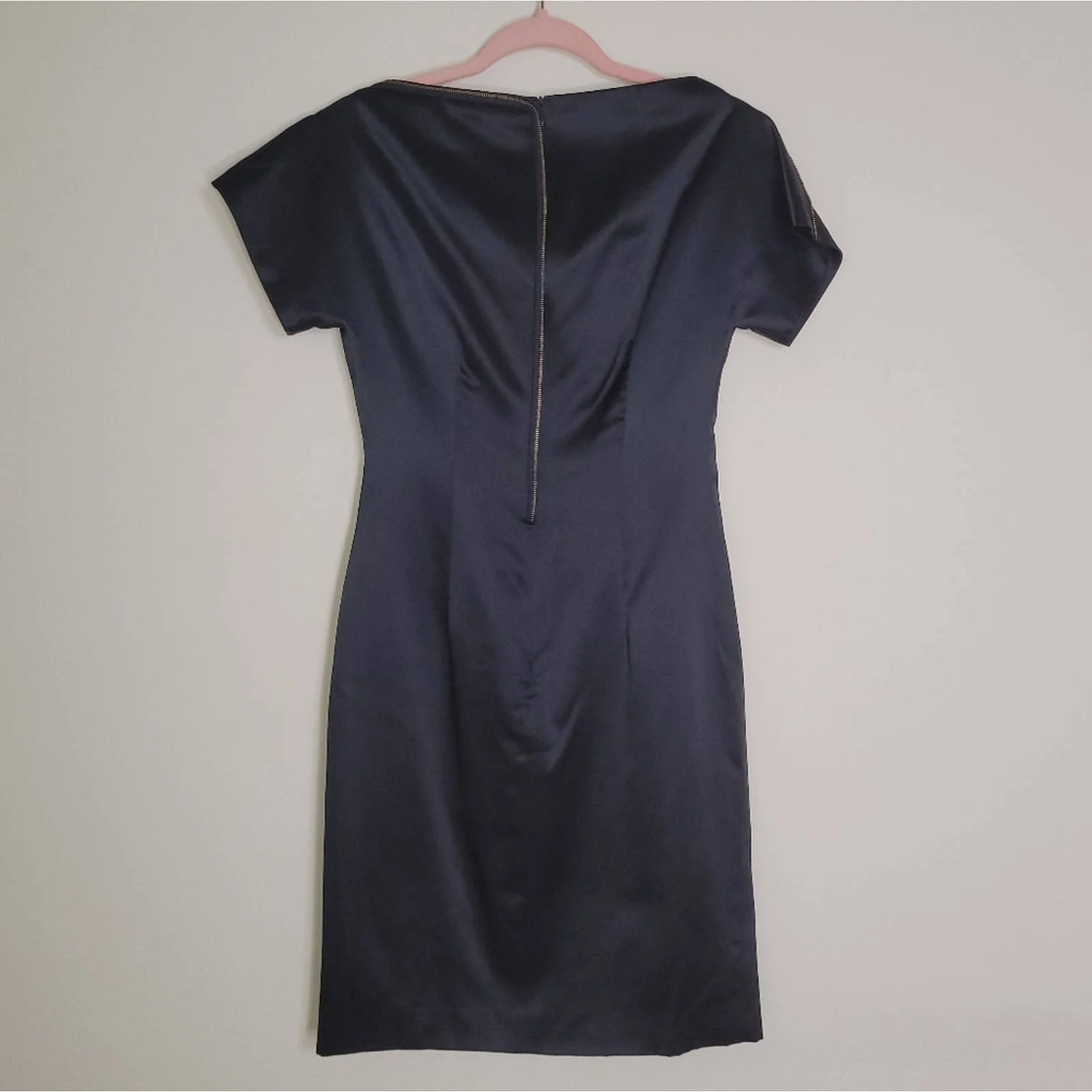 Black 100% Silk Short-Sleeved Dress with Gold Zipper Trim Detail - 2 by Vivienne Tam - Image 2