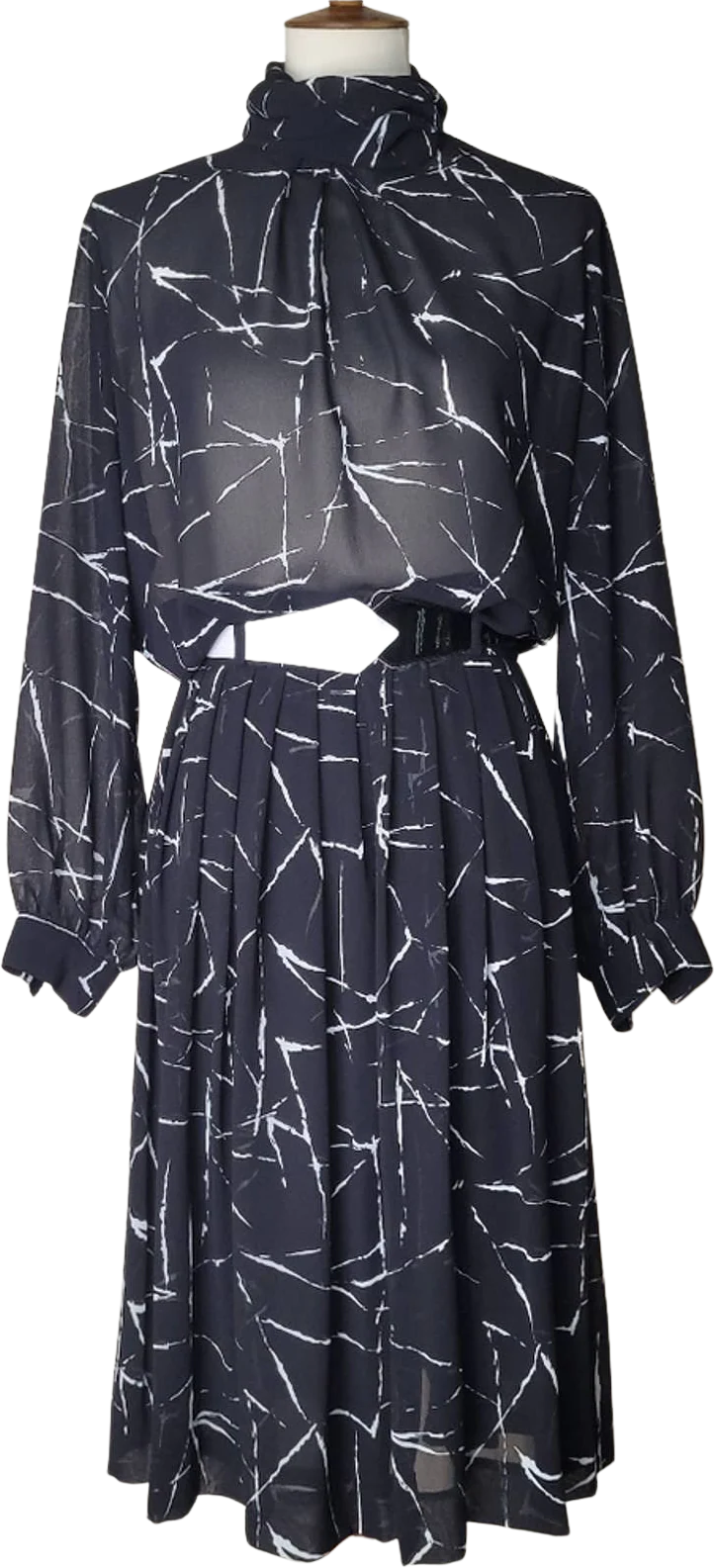 Black and White Abstract Flowy Two Piece Skirt Set - M by Campus Casuals Of California