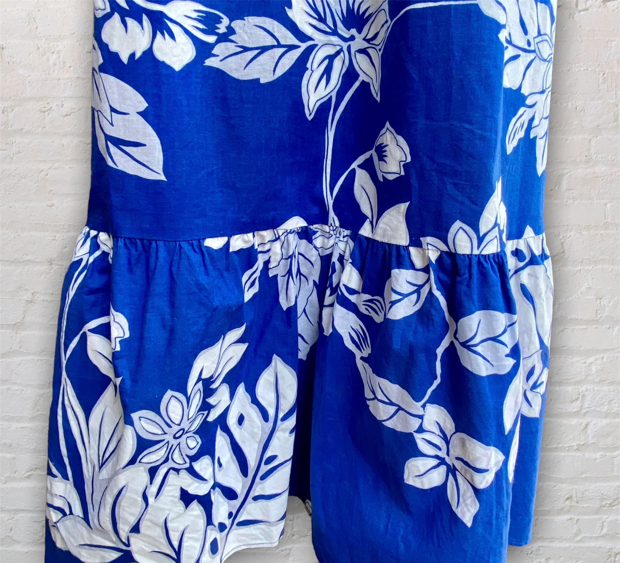Blue Floral Hawaiian Dress By Hilo Hattie - Image 4