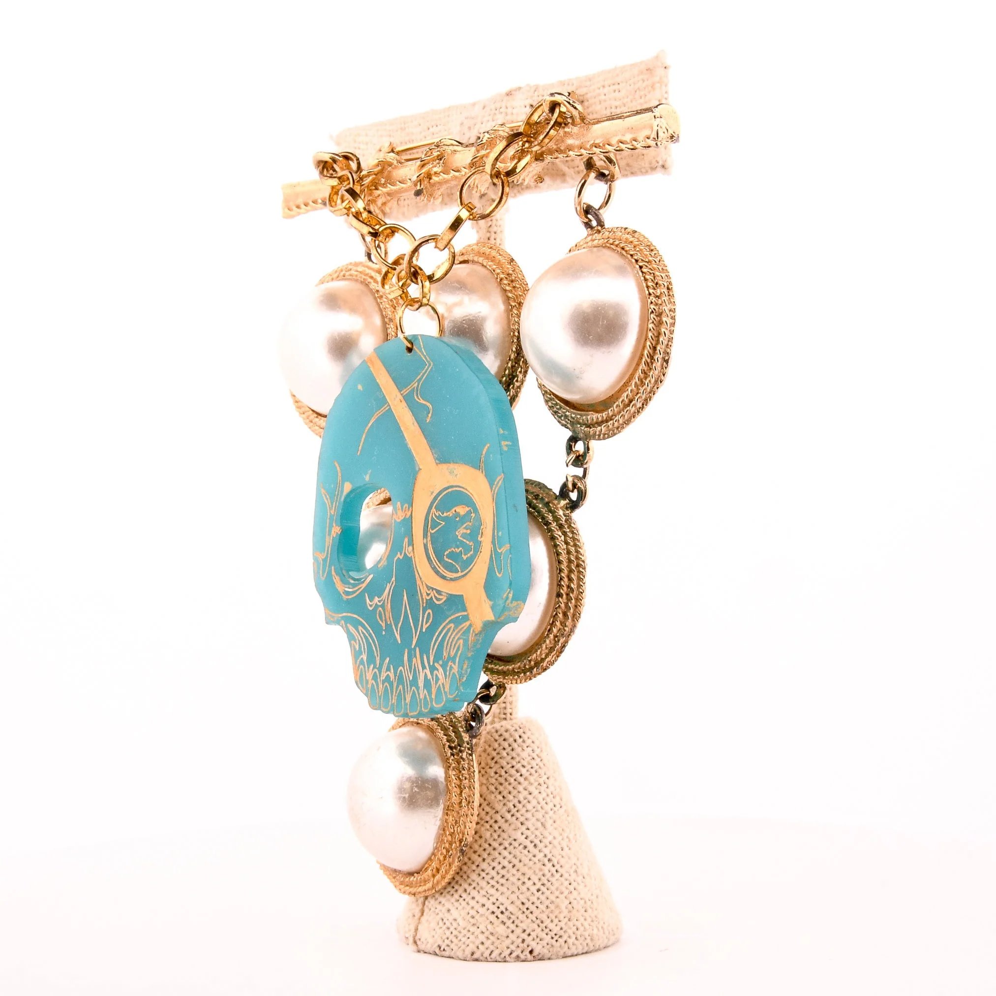 Blue Skeleton Pirate and Pearls Brooch Pin - Image 2