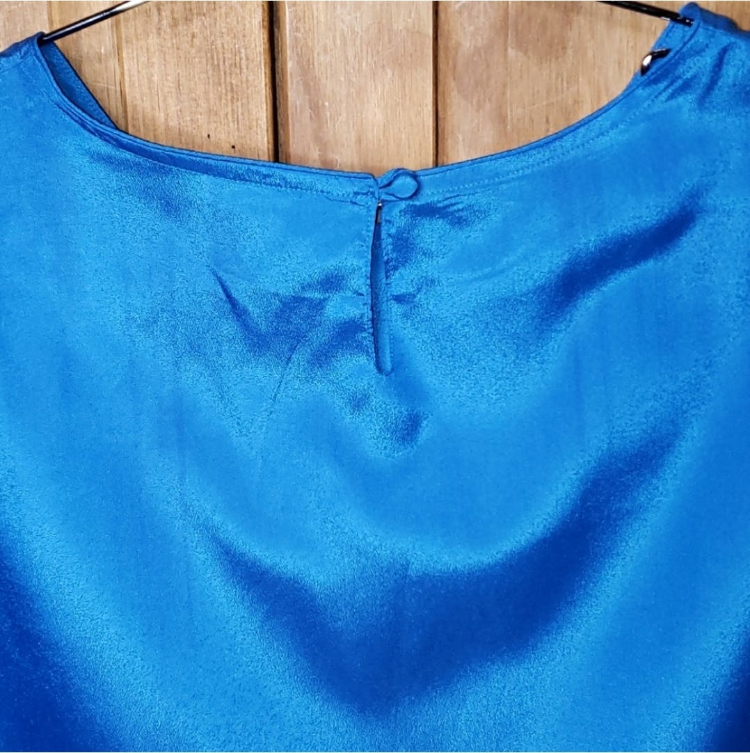 Blue Sleeveless Blouse by Lane Bryant - Image 11