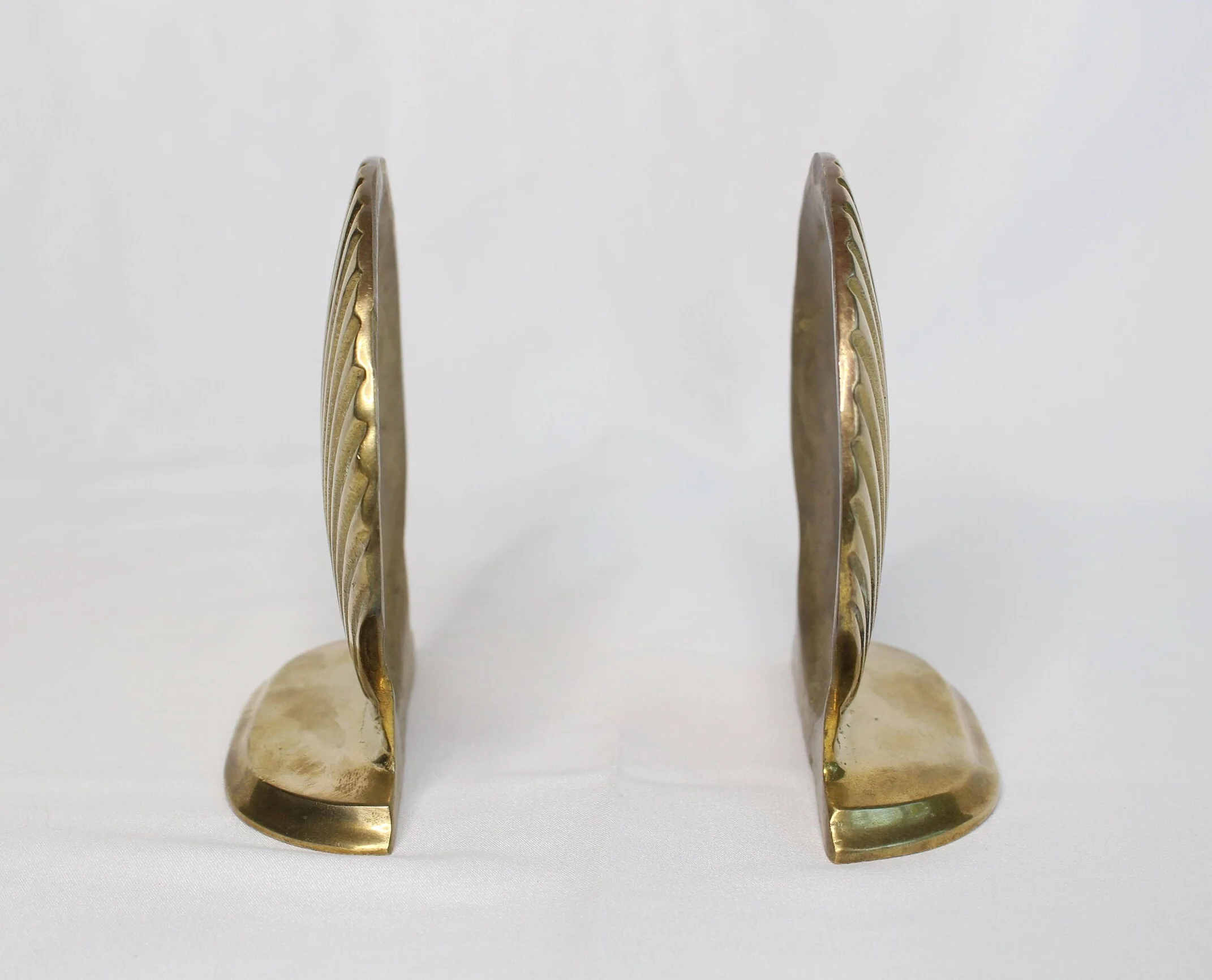 Brass Hollywood Regency Shell Bookends - Image 4