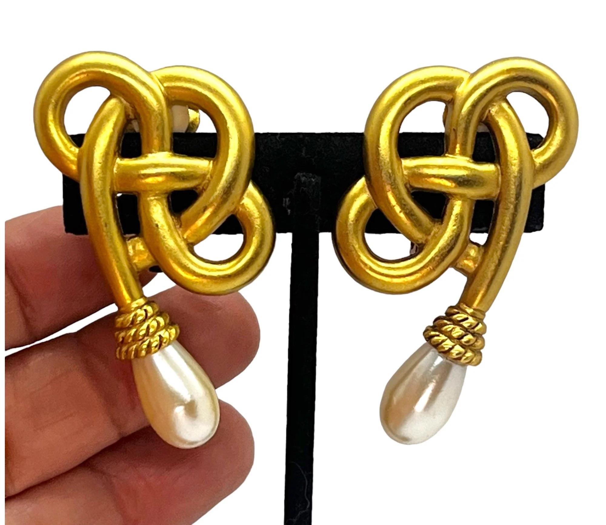 Breathtaking Vintage Pearl Love Knot Drop Earrings 80s 90s Chunky Runway Couture Gold Tone Chunky Quality - Image 2