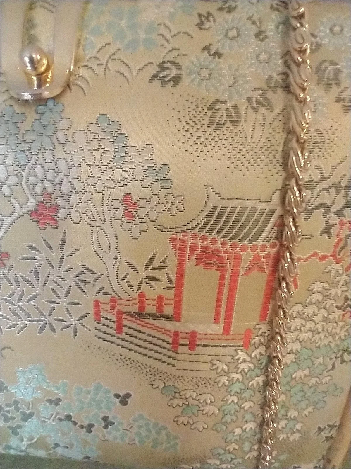 Brocade Cloth Vintage Handbag Over The Shoulder Gold Chain Clasp Rectangular Small Bag - Image 3