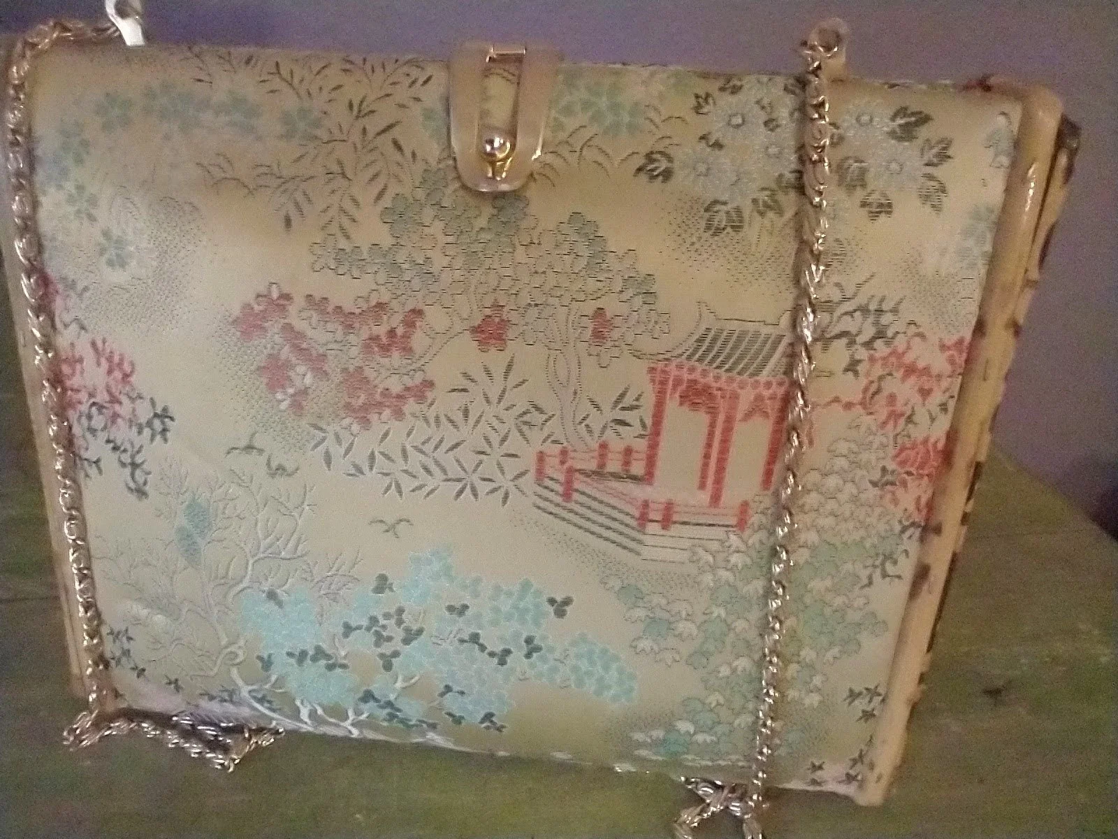 Brocade Cloth Vintage Handbag Over The Shoulder Gold Chain Clasp Rectangular Small Bag - Image 4