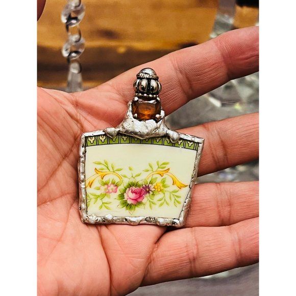 Broken China Pendant From Vintage F and B Charm Pattern Japan Plate by Meito - Image 3