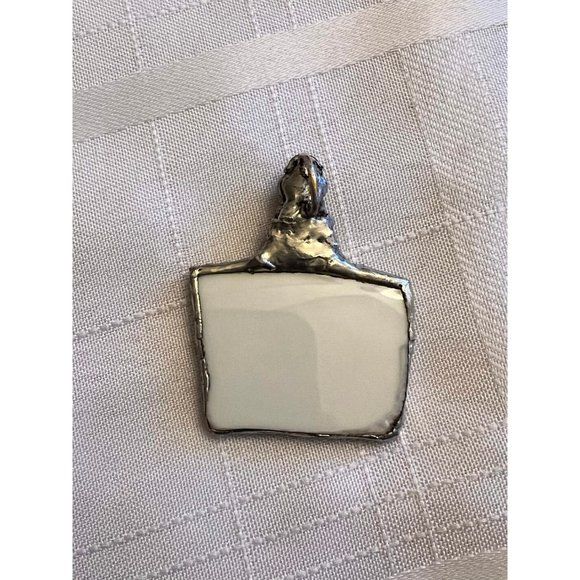 Broken China Pendant From Vintage F and B Charm Pattern Japan Plate by Meito - Image 8