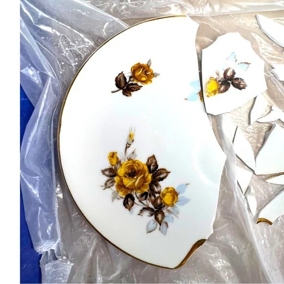 Broken China Pendant Handcrafted with Yellow Rose Vintage Harmony House Japan Plate - Image 14