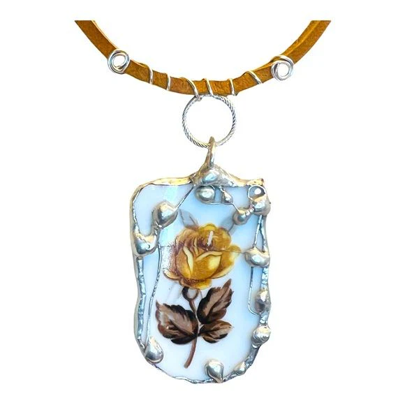 Broken China Pendant Handcrafted with Yellow Rose Vintage Harmony House Japan Plate - Image 5