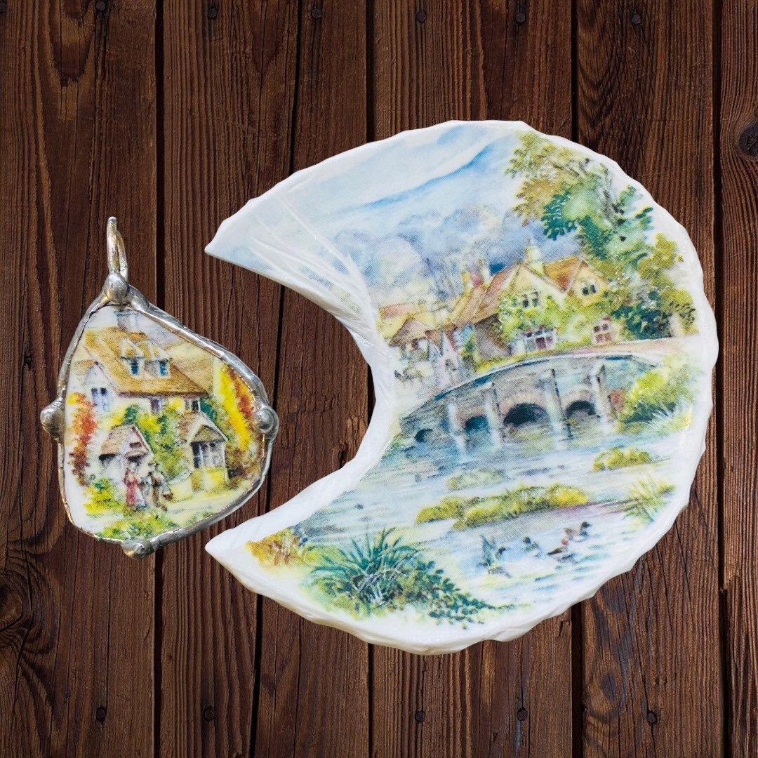 Broken China Pendant with Glass Beaded Necklace - Image 8