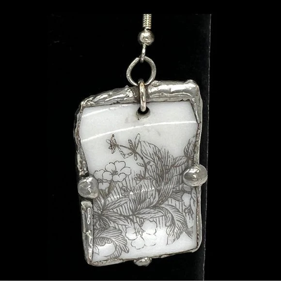Broken China Vintage Earrings Set Handcrafted with Tiffany Solder Technique - Image 5