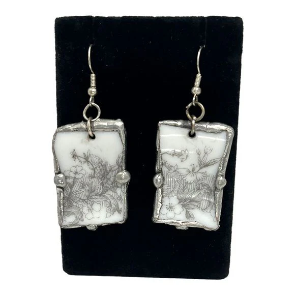 Broken China Vintage Earrings Set Handcrafted with Tiffany Solder Technique - Image 7