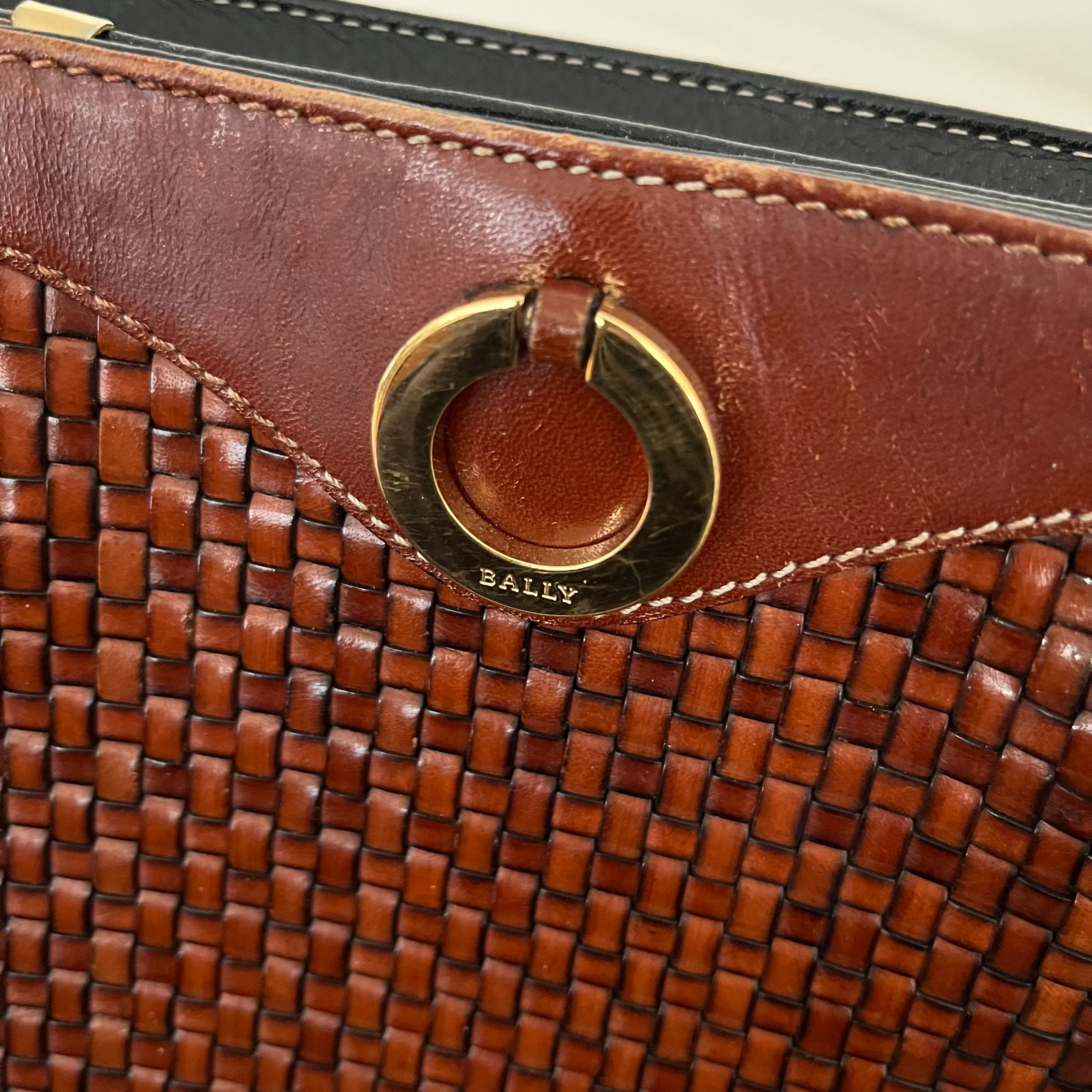 Brown Black Pebble Woven Leather Gold Chain Bag By Bally - Image 5