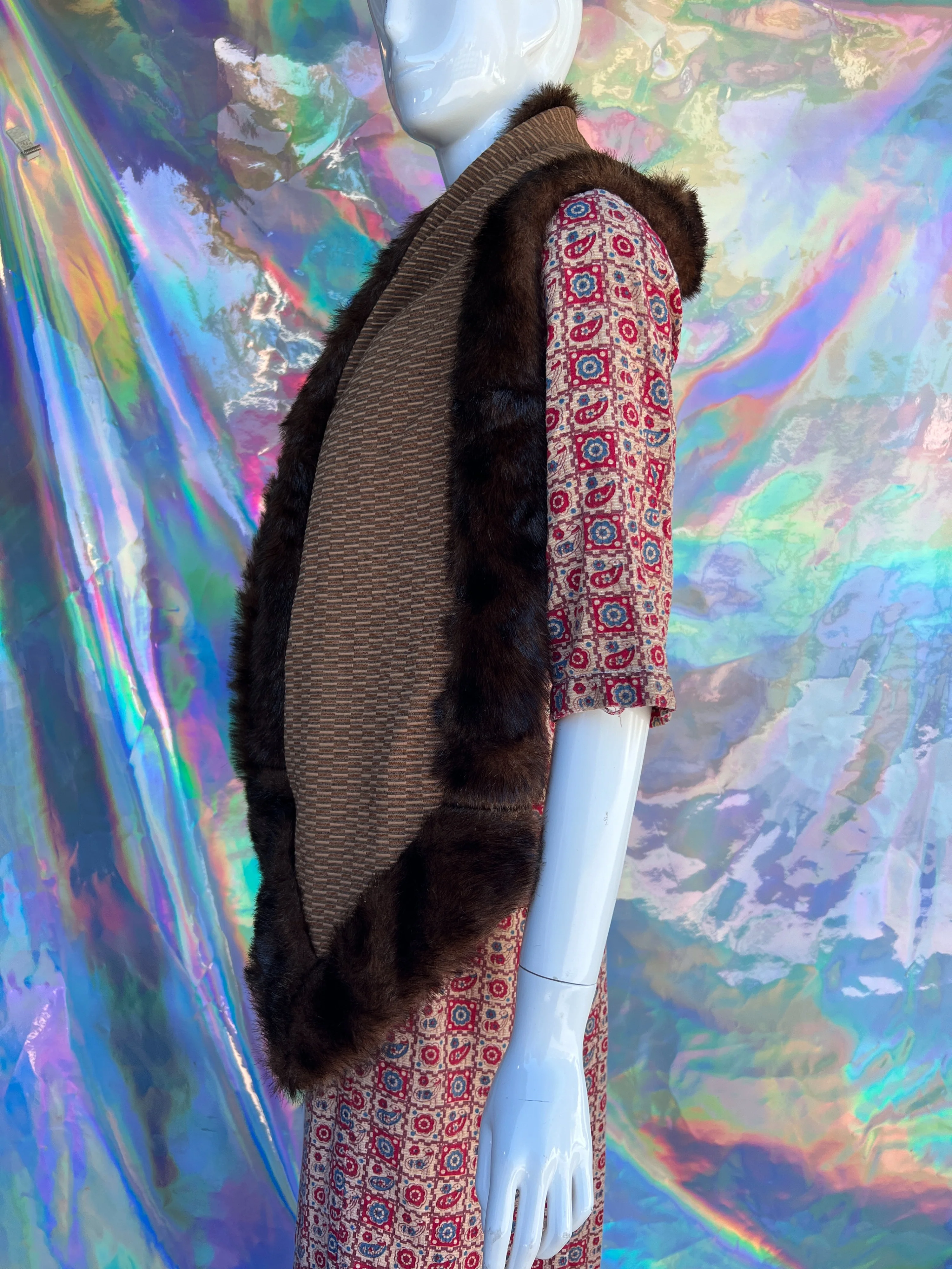 Brown Faux Fur Trimmed Scarf - Image 5