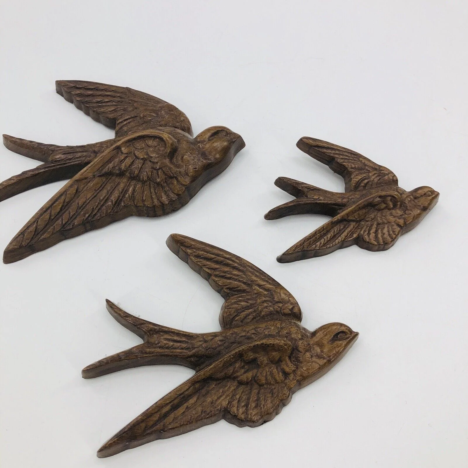 Burwood Swallow Blue Birds Flight 1983 Vintage Plastic Wall Hangings Usa #2650 - Image 2
